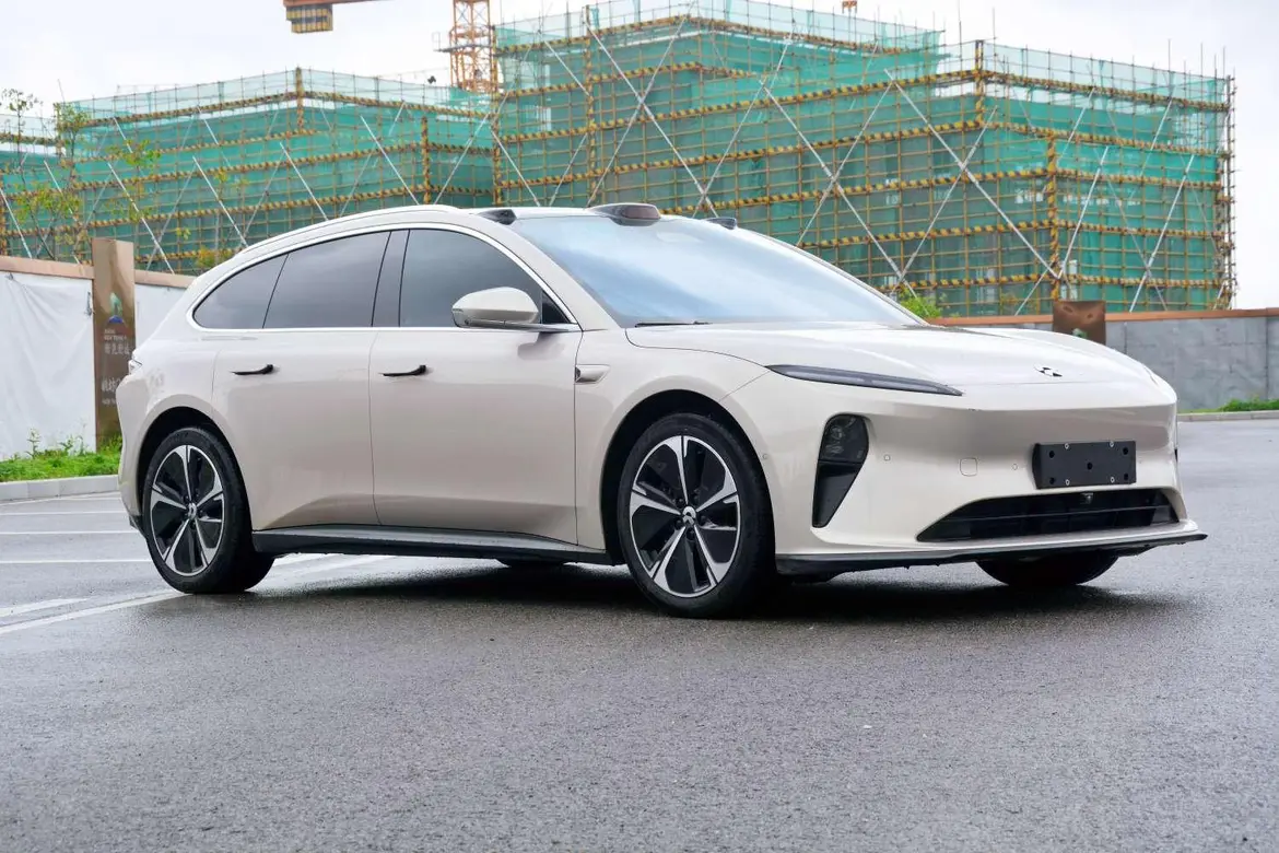 NIO ET5T
