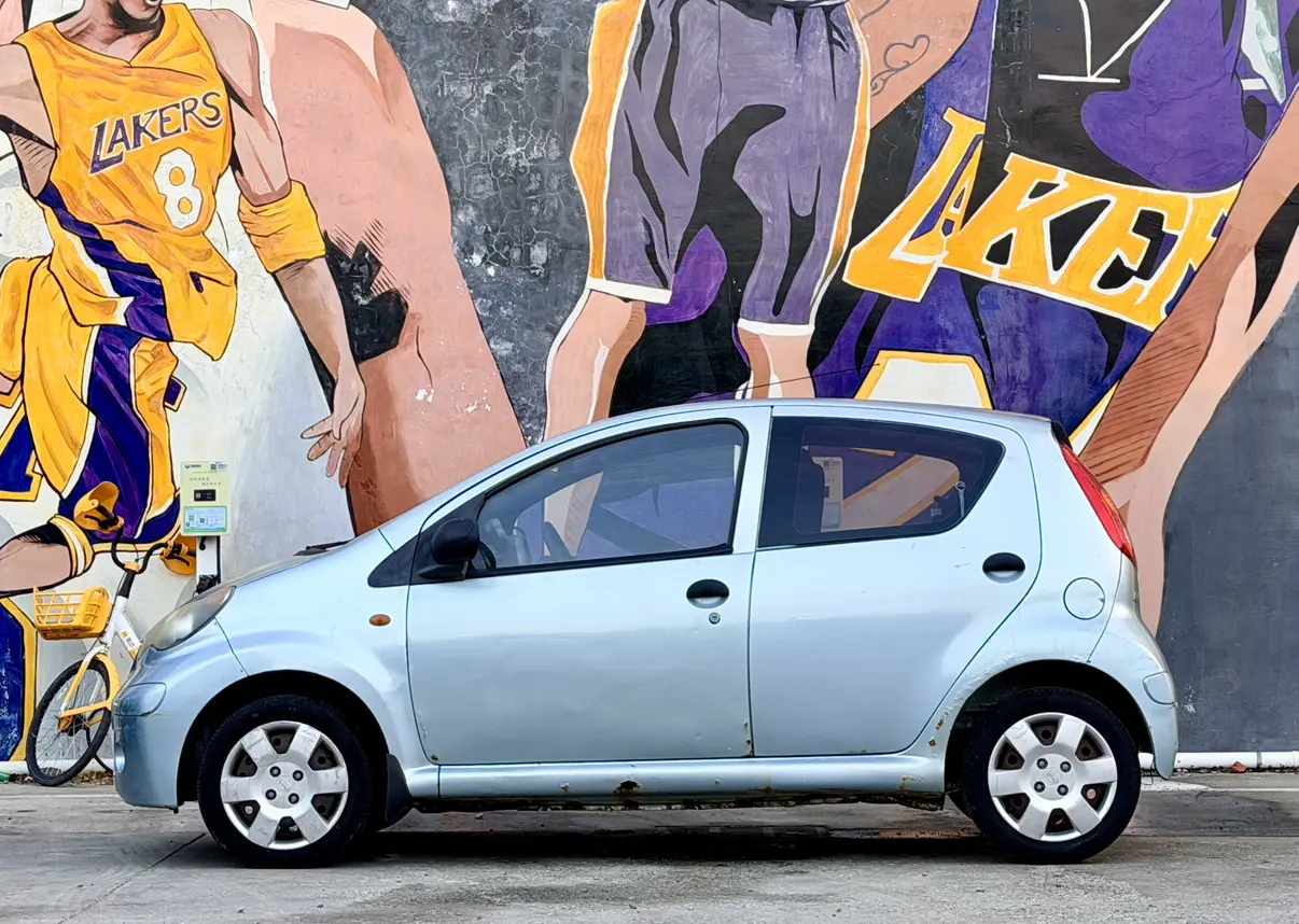BYD F0