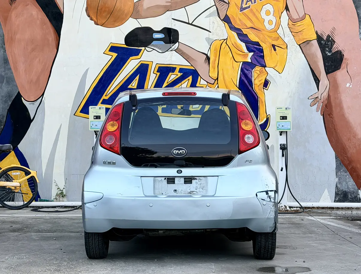 BYD F0