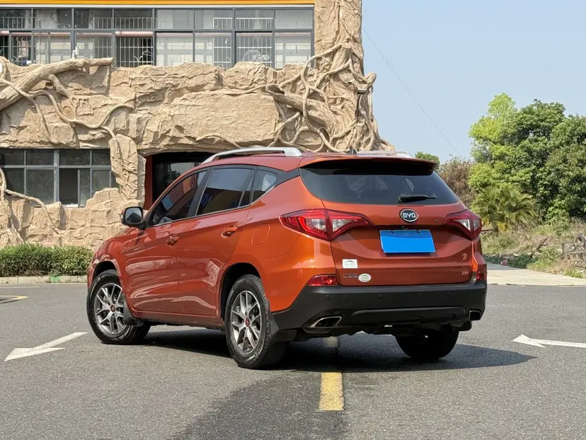 BYD Song
