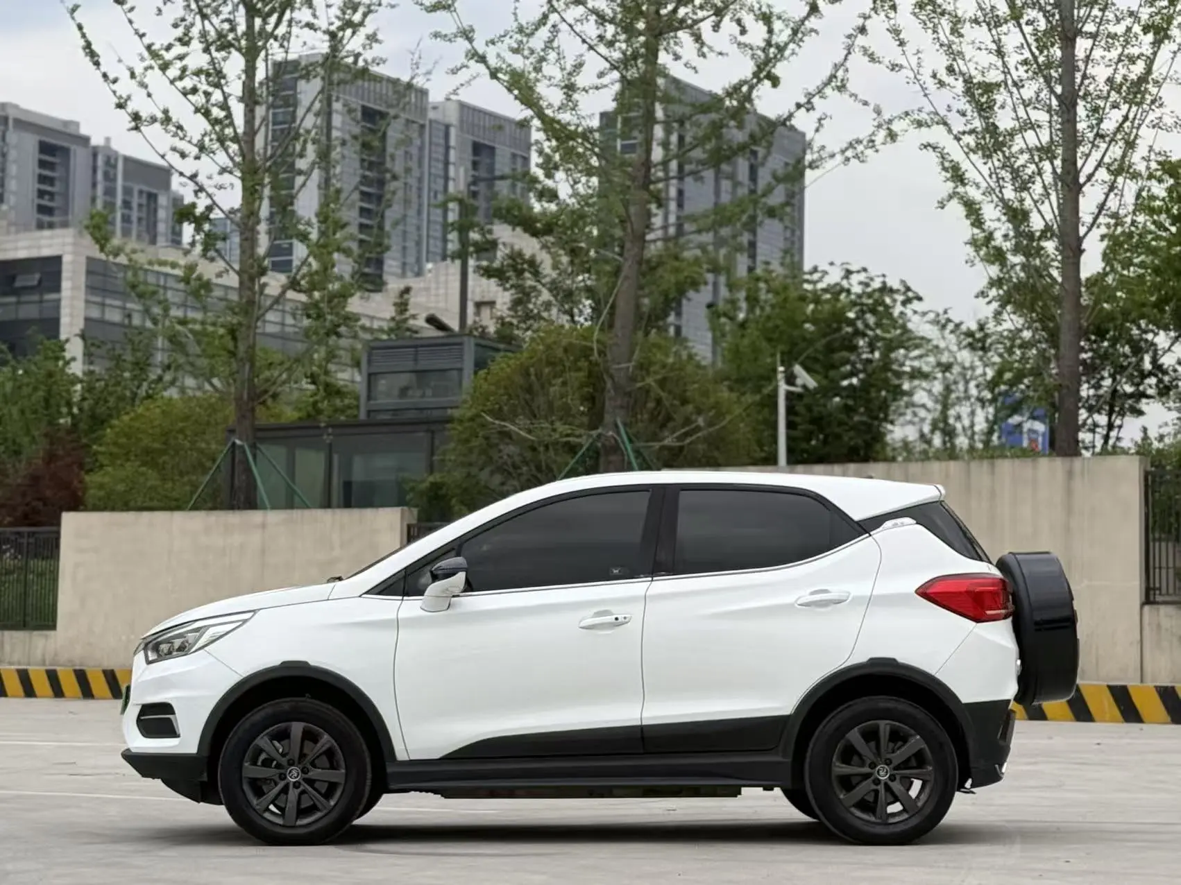 BYD Yuan EV