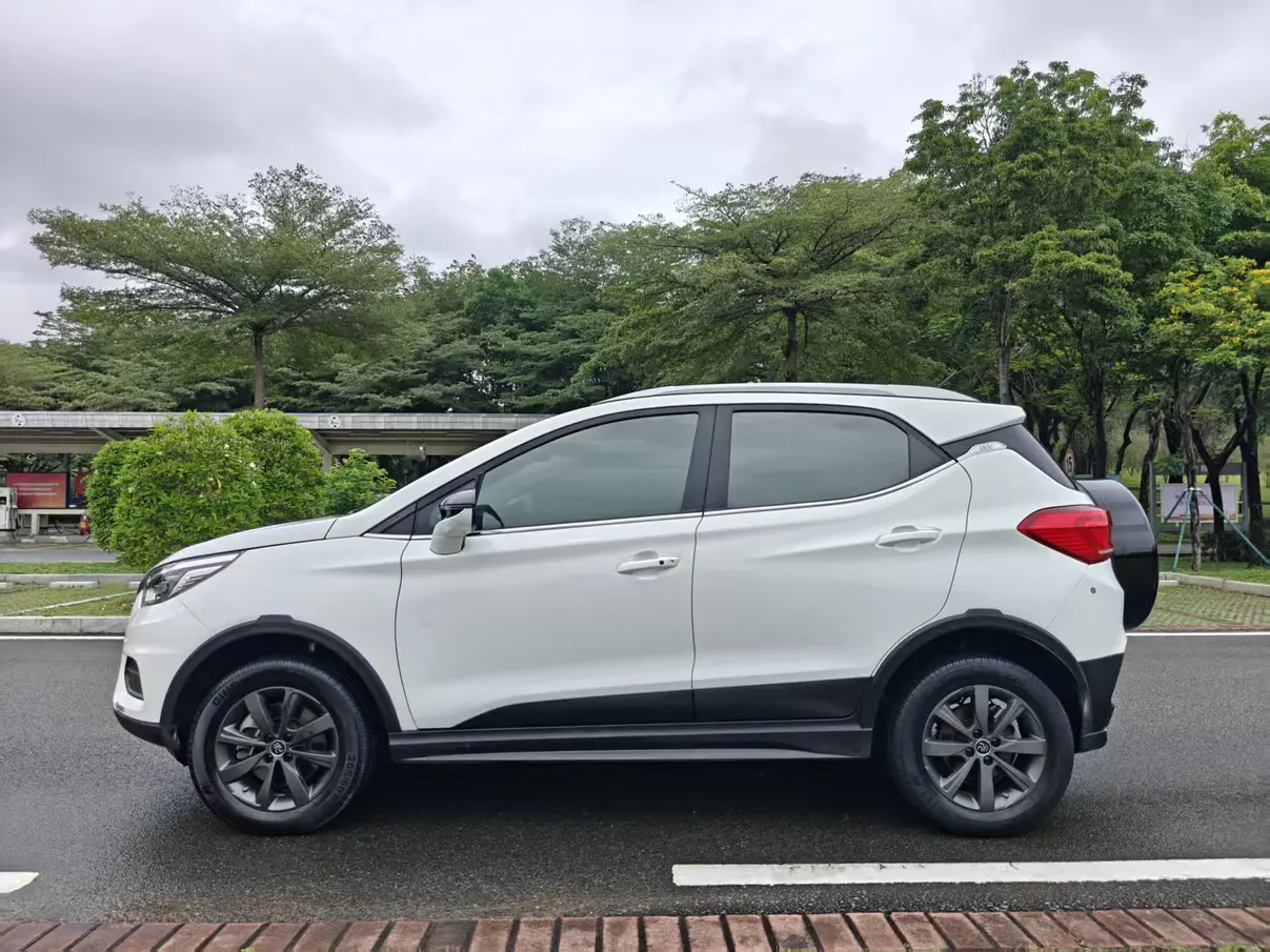 BYD Yuan EV