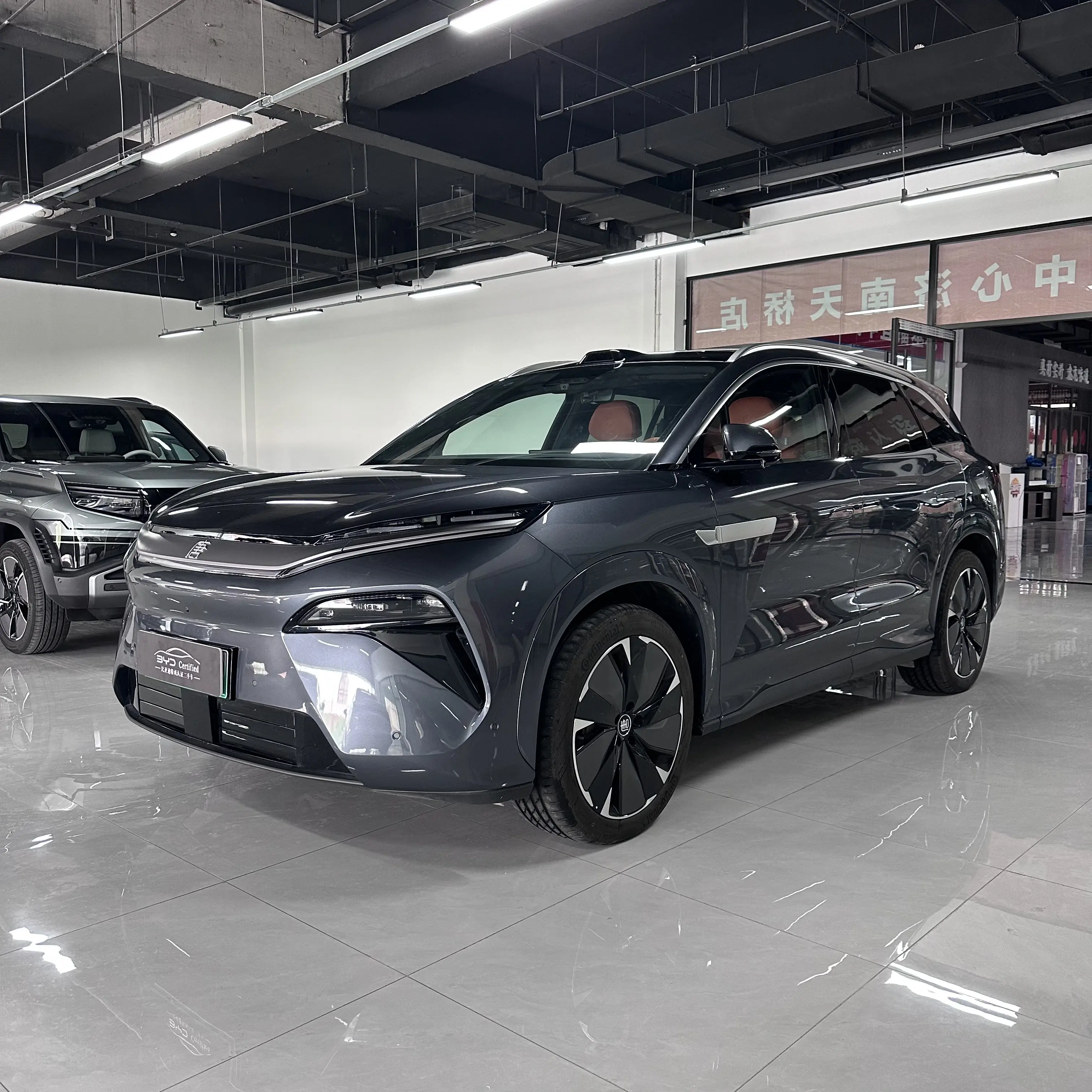 BYD Tang L EV