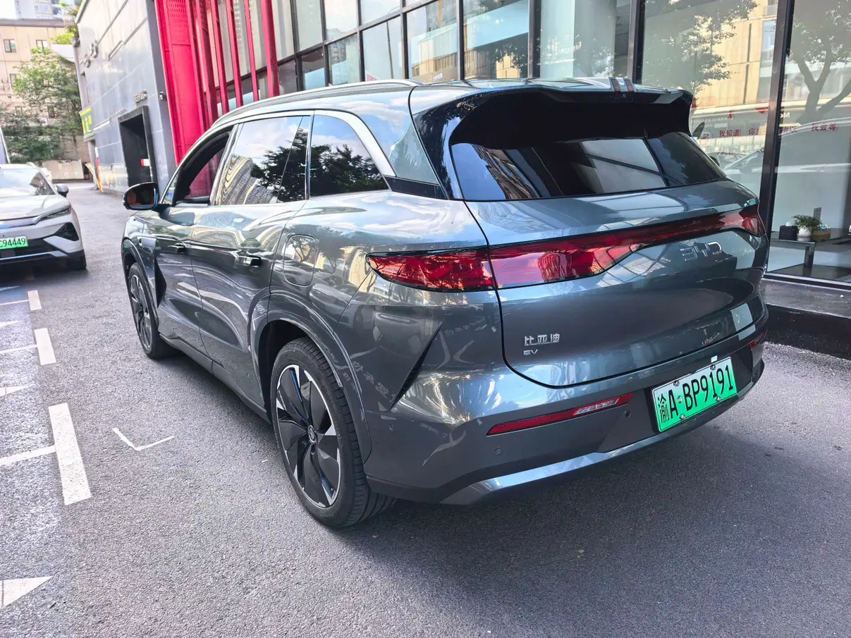 BYD Tang L EV