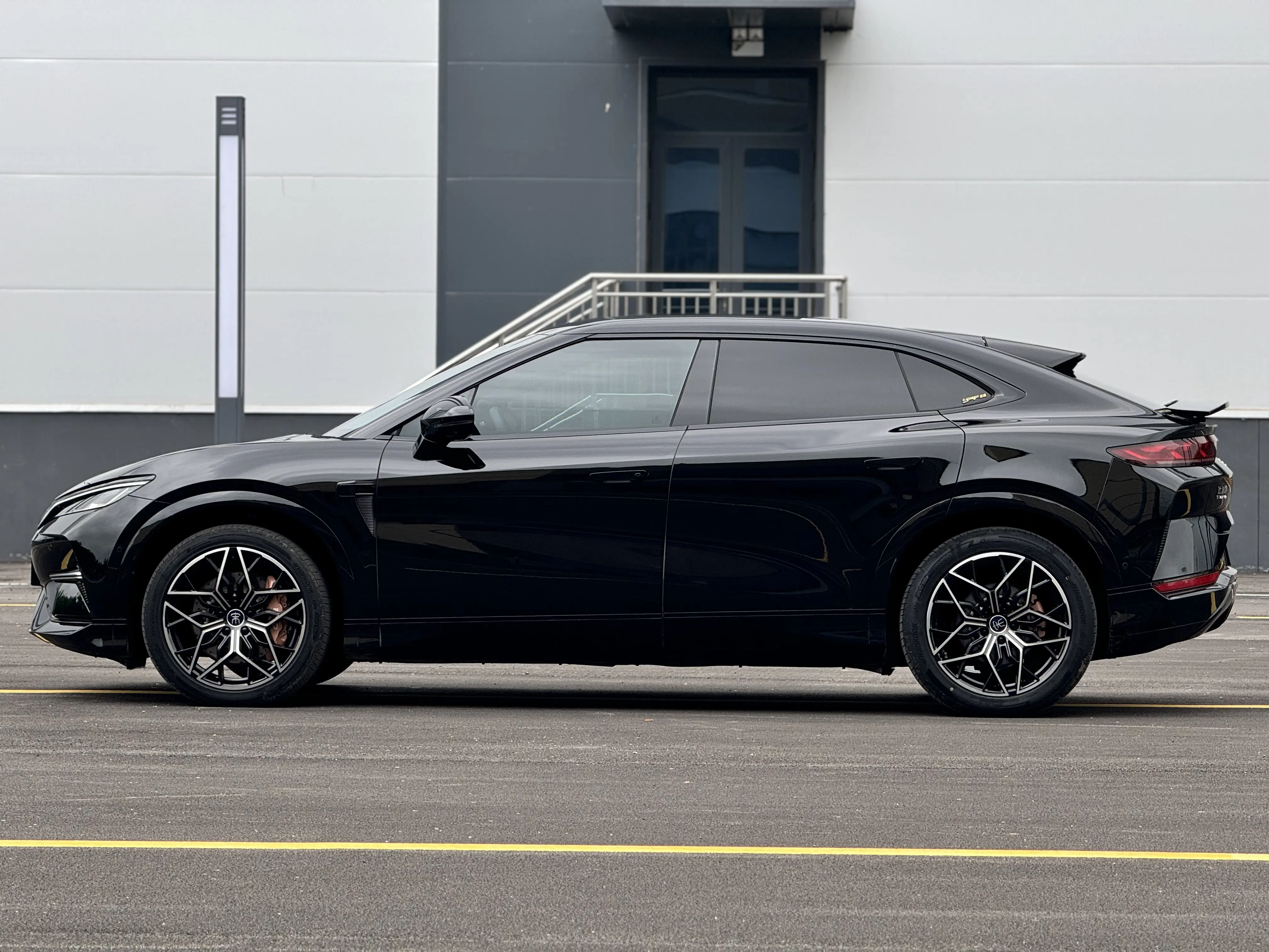 BYD Song L EV