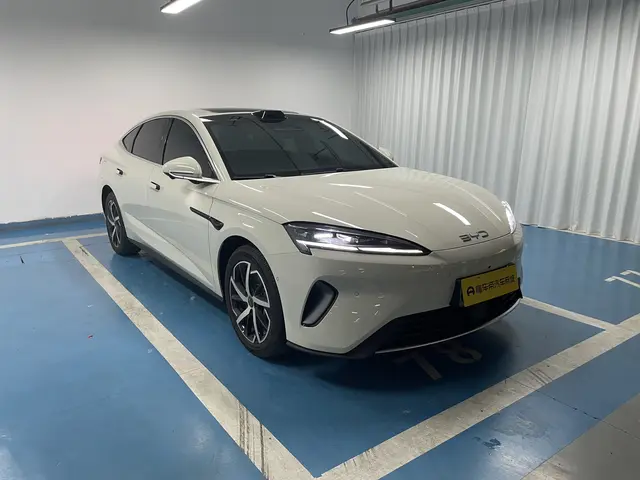 BYD Seal 07DM