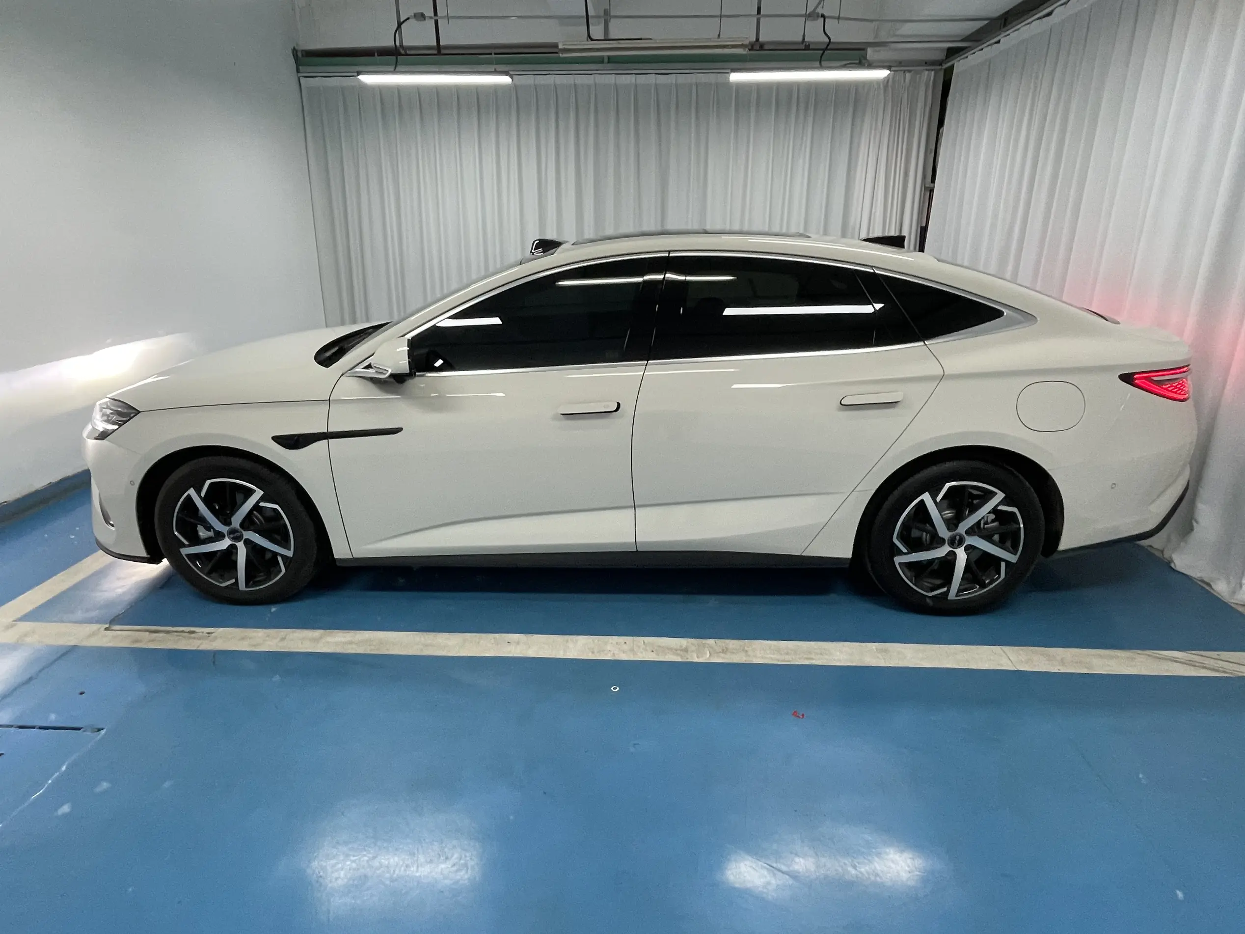 BYD Seal 07DM
