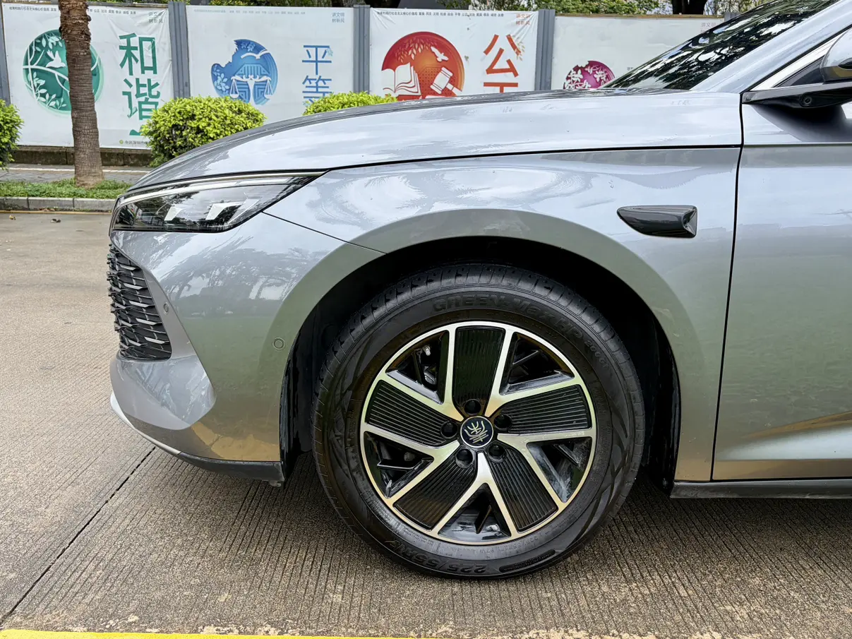BYD Qin L DM