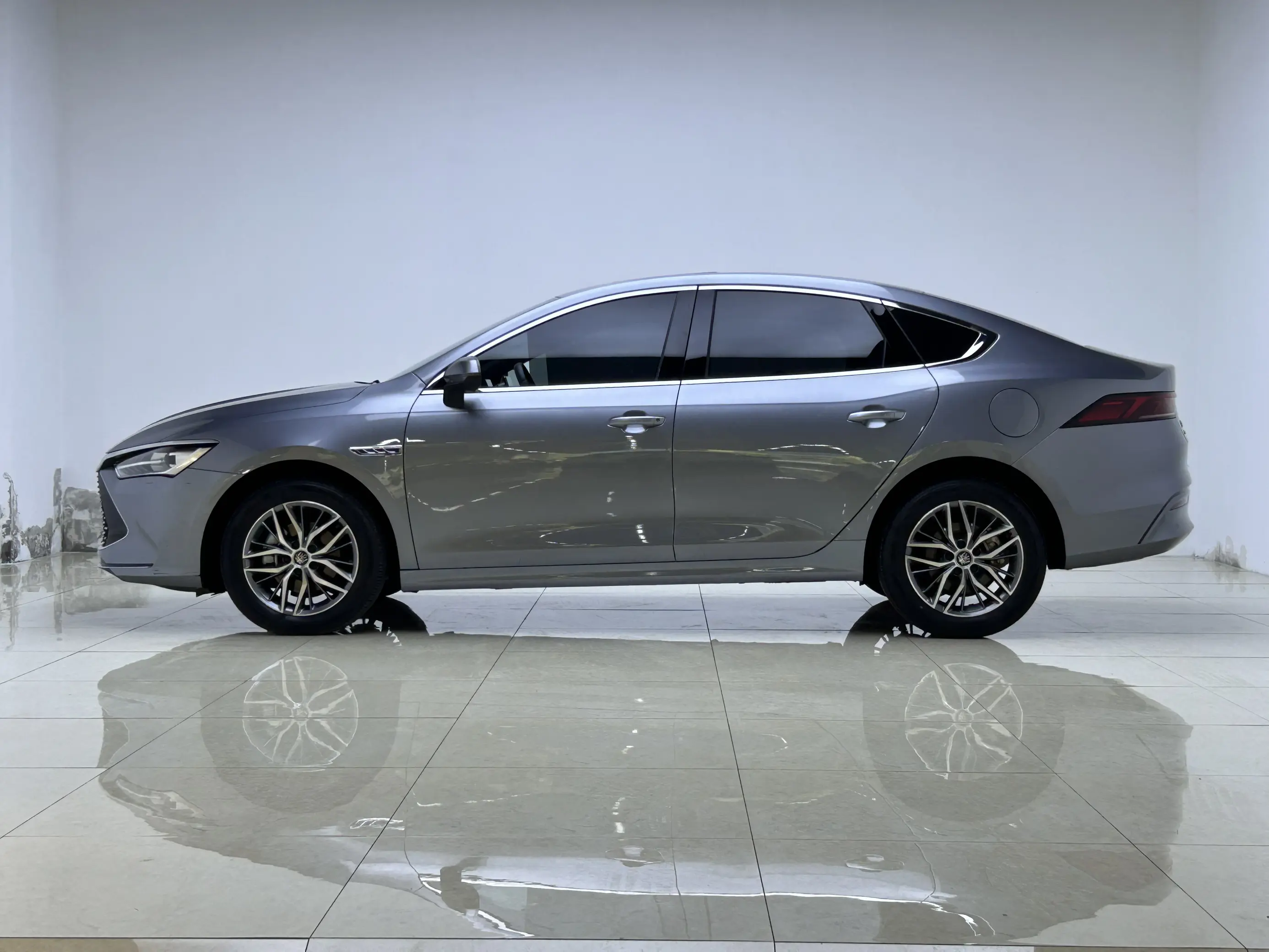 BYD Qin PLUS DM