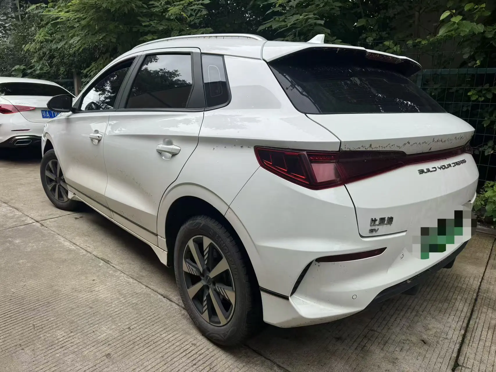 BYD e2