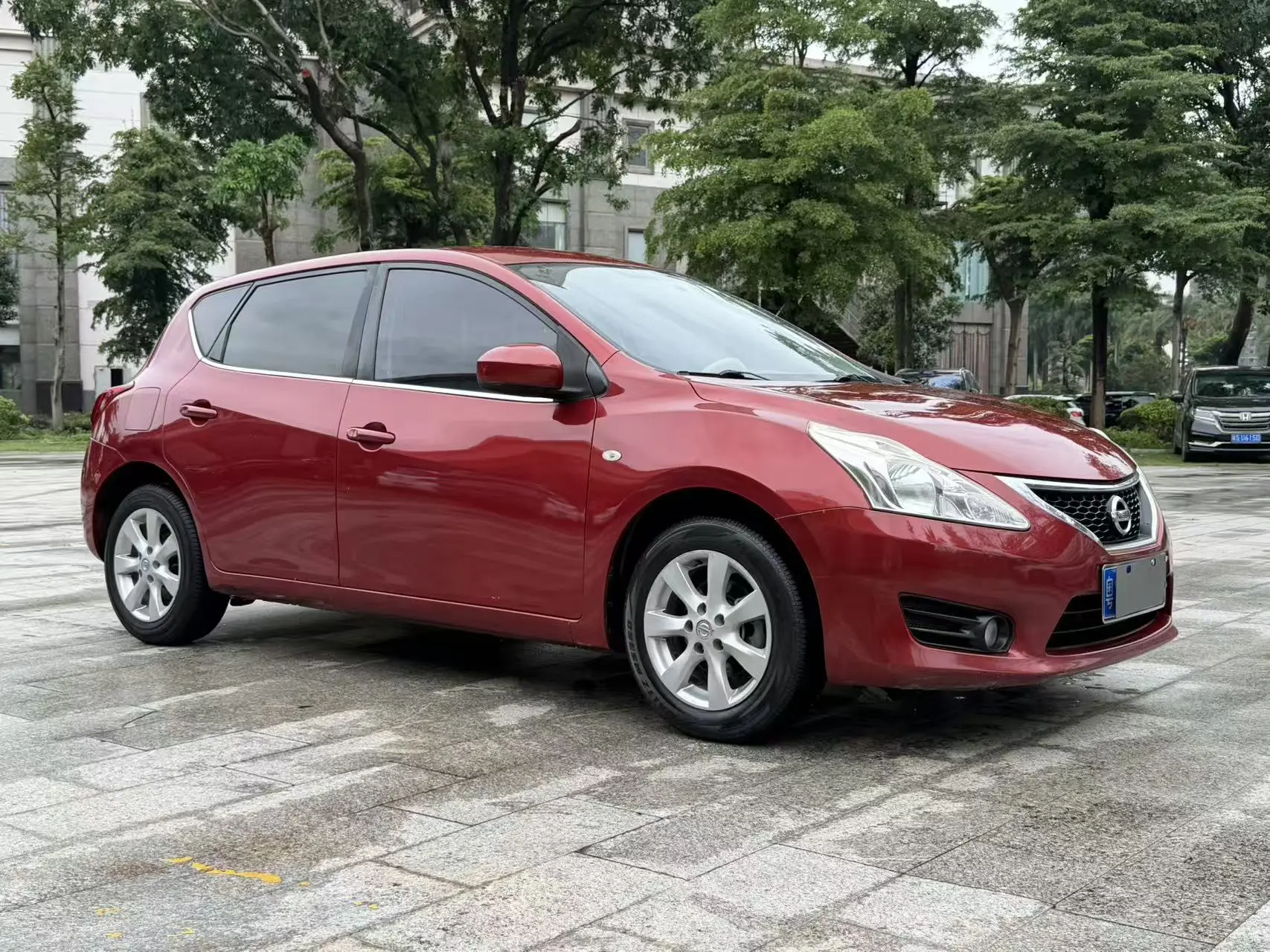 Nissan Tiida