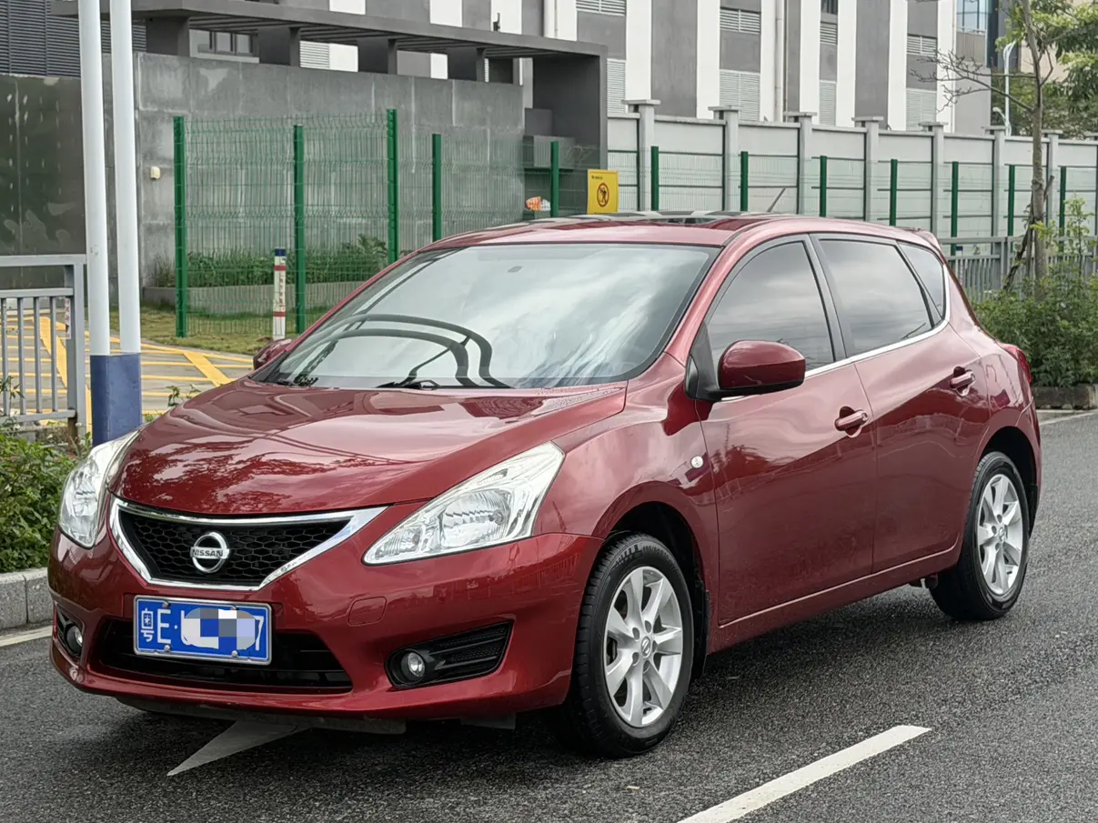 Nissan Tiida