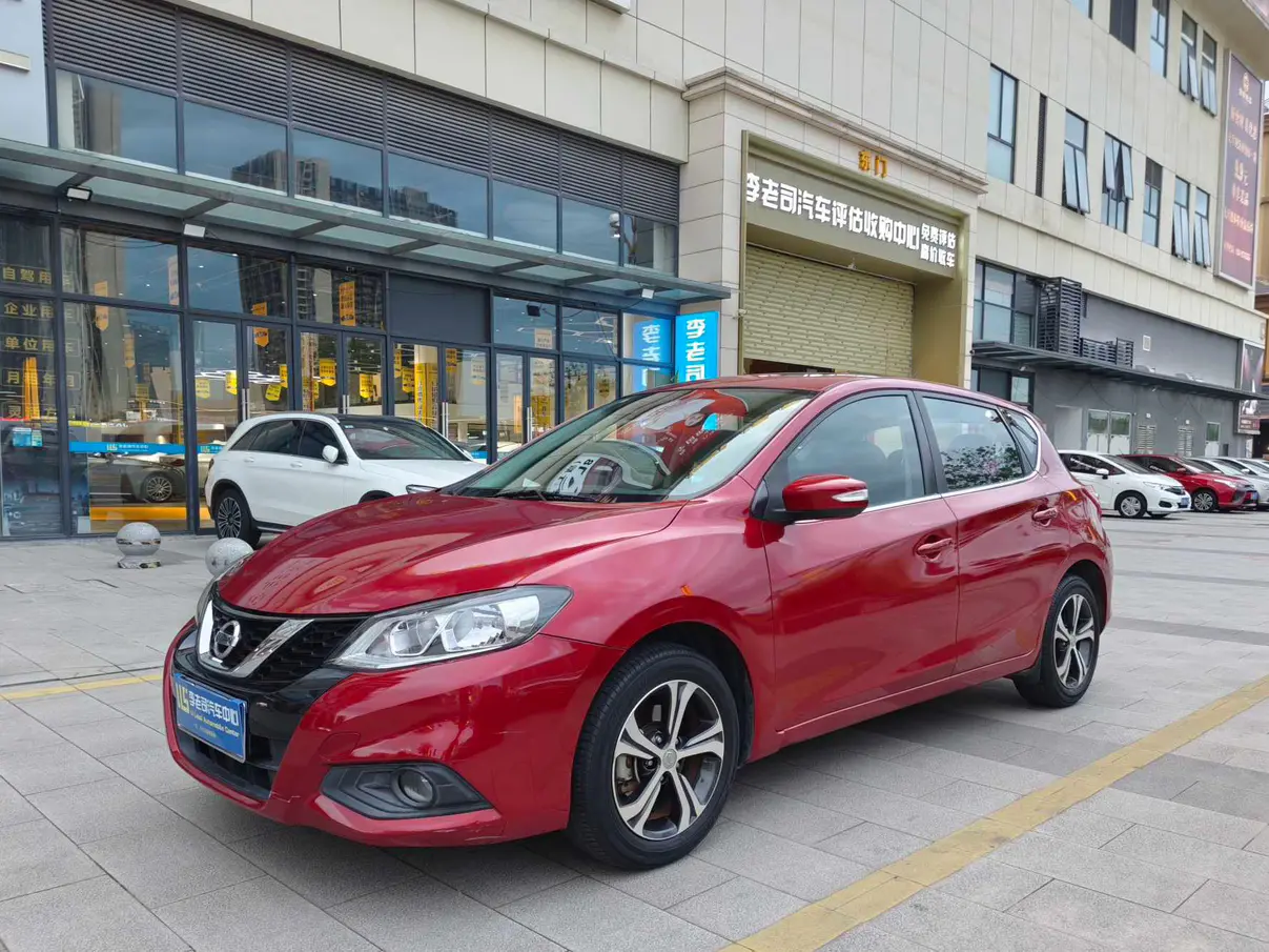 Nissan Tiida
