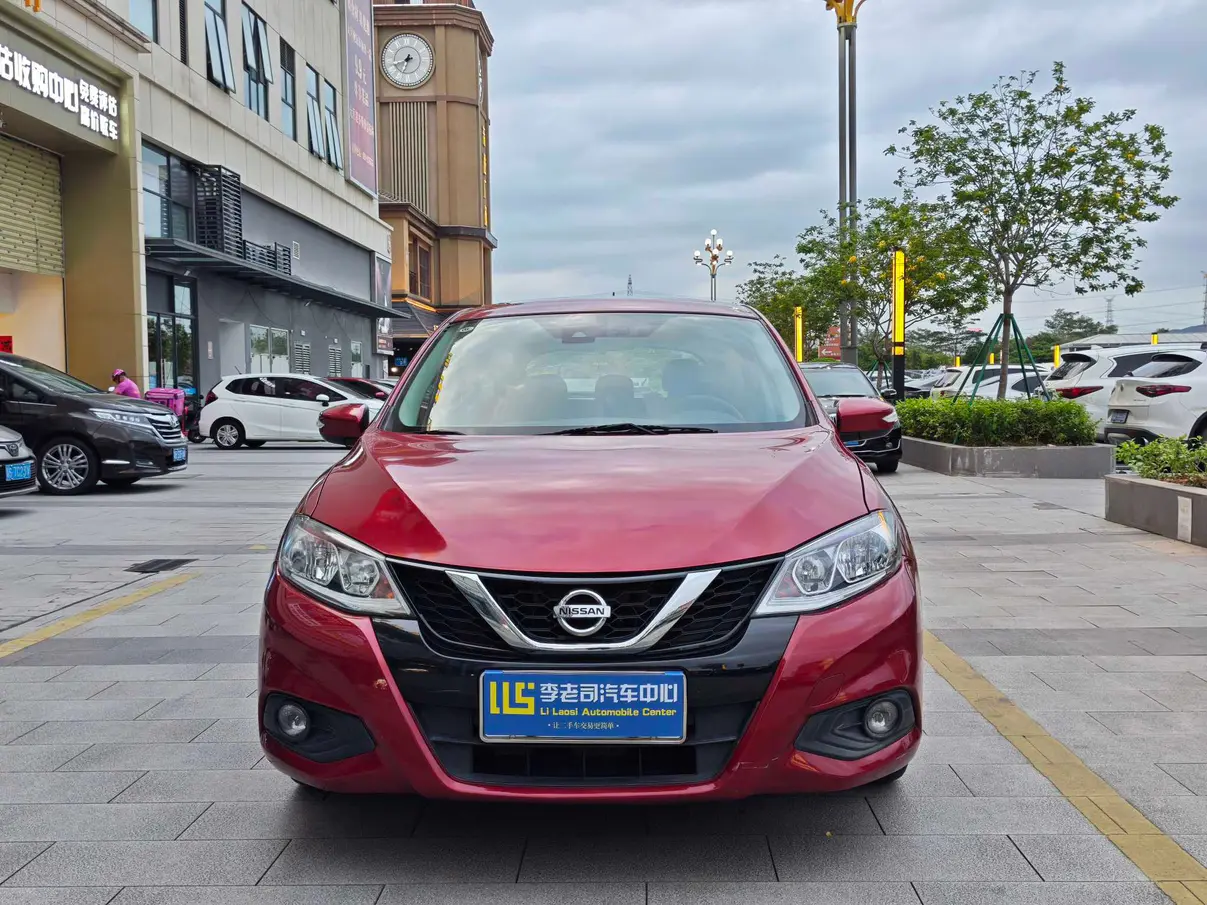 Nissan Tiida