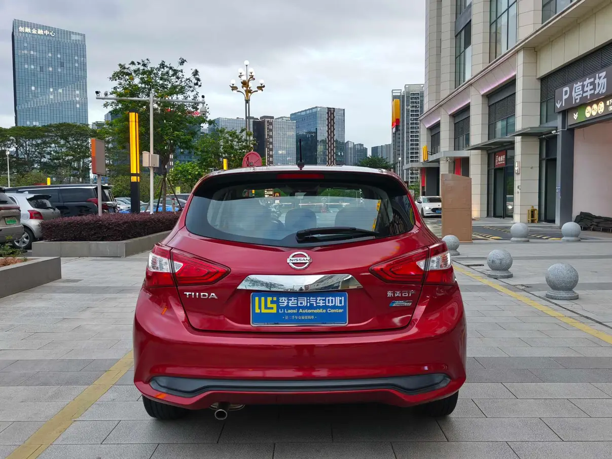 Nissan Tiida