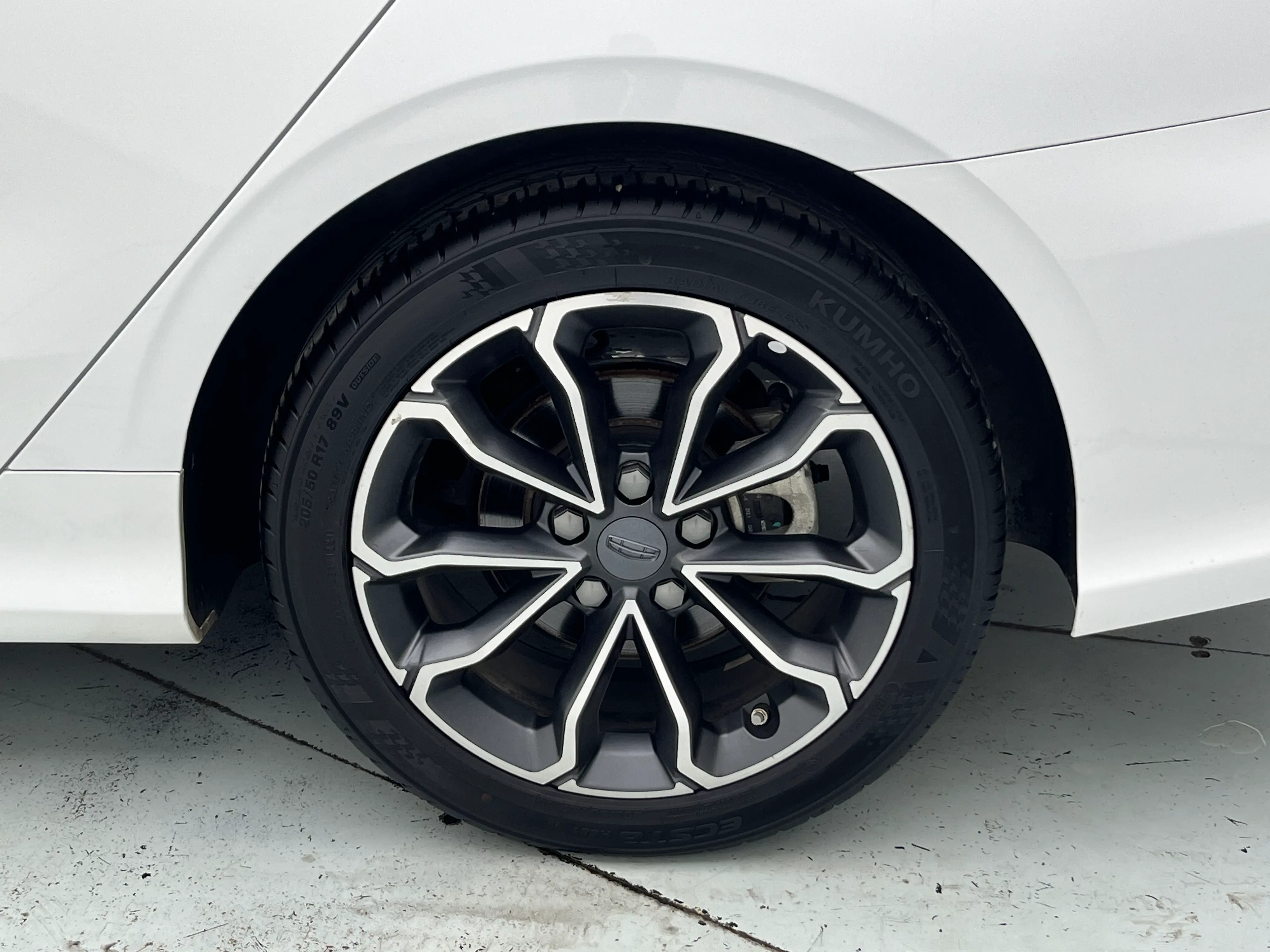 Geely Binrui