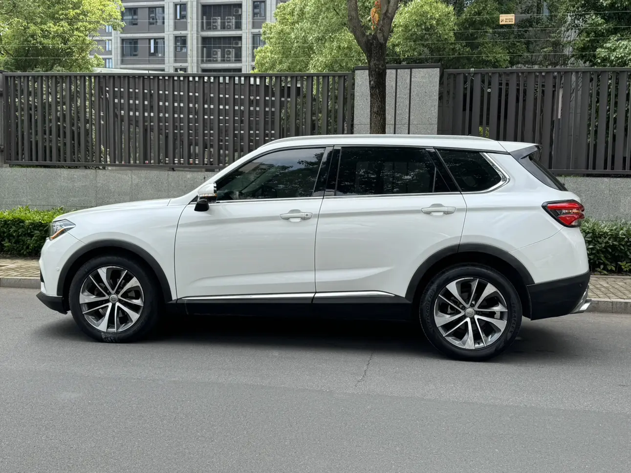 Brilliance Zhonghua V7