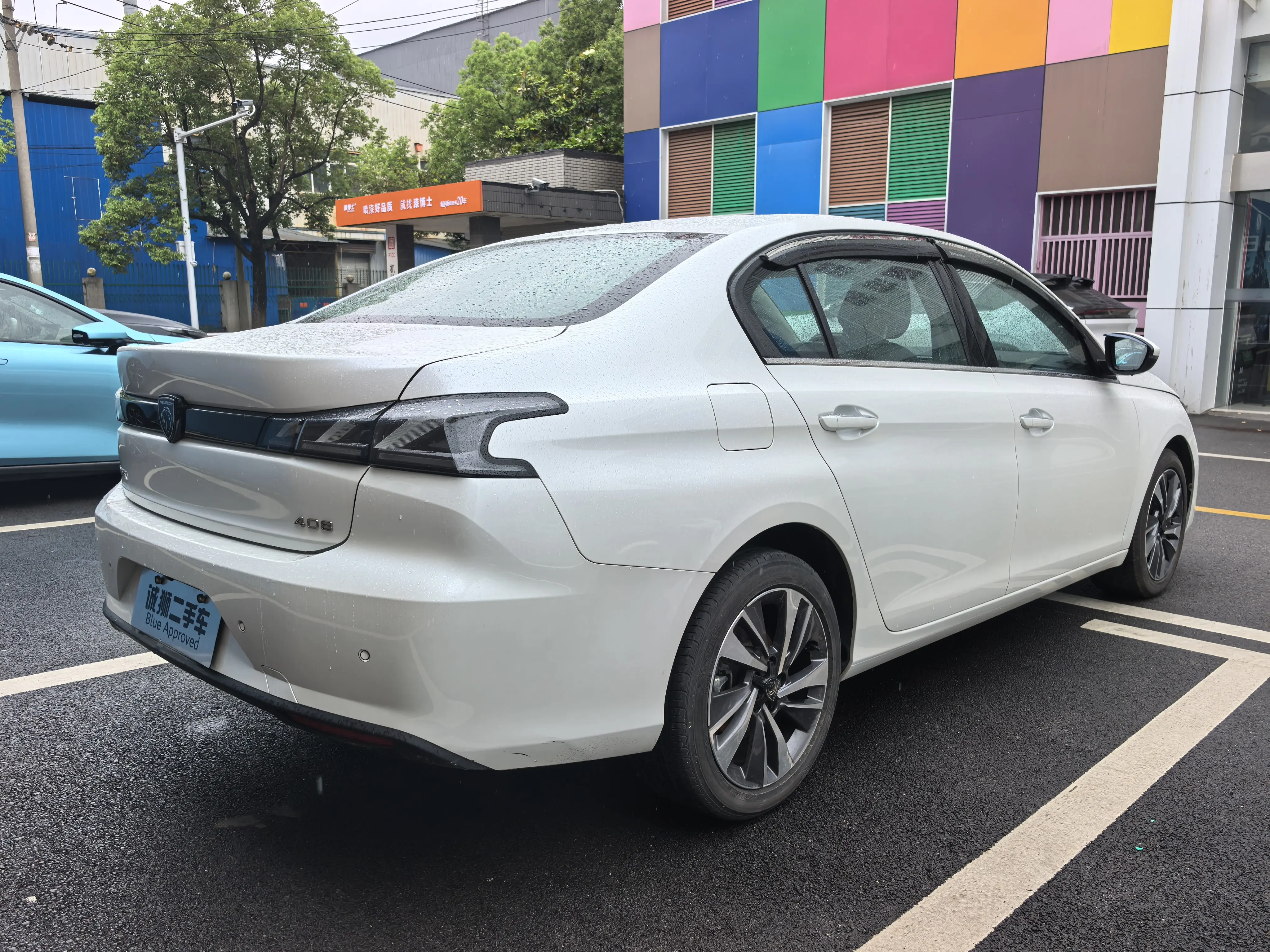 Peugeot 408