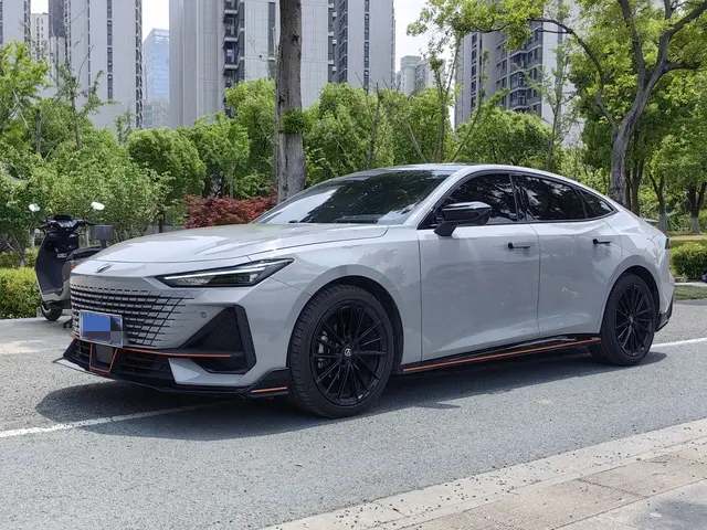 Changan UNI-V