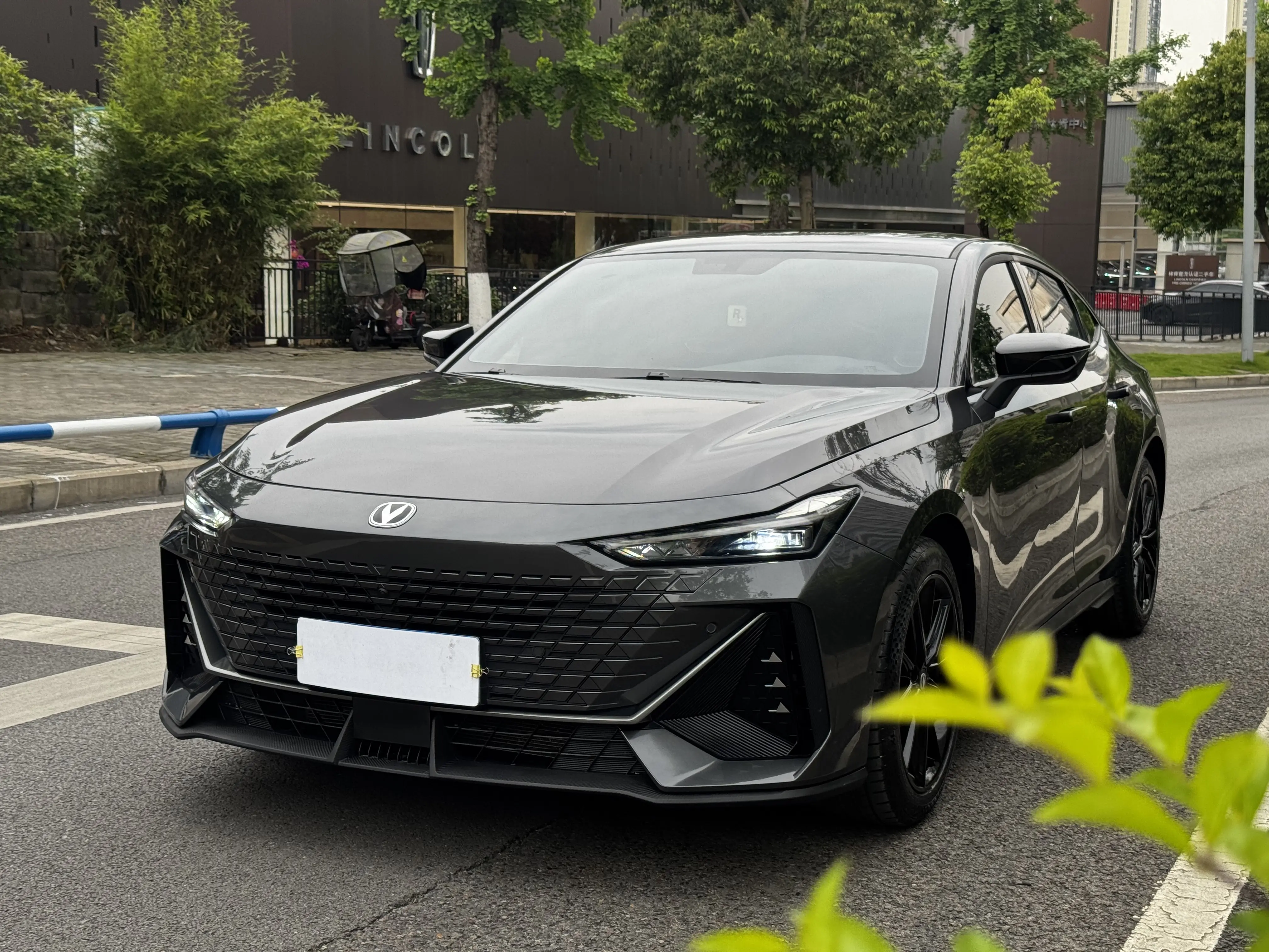 Changan UNI-V