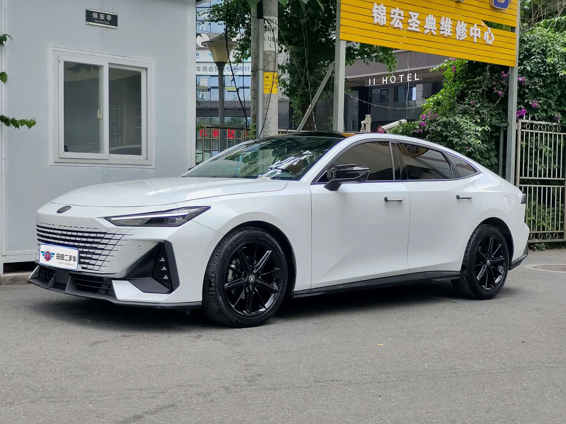 Changan UNI-V