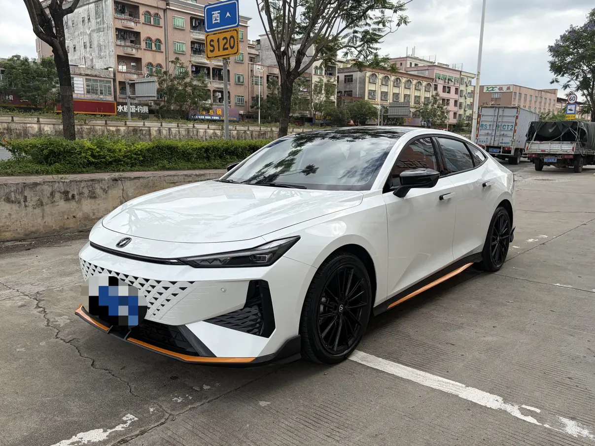 Changan UNI-V