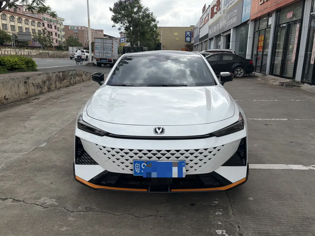 Changan UNI-V