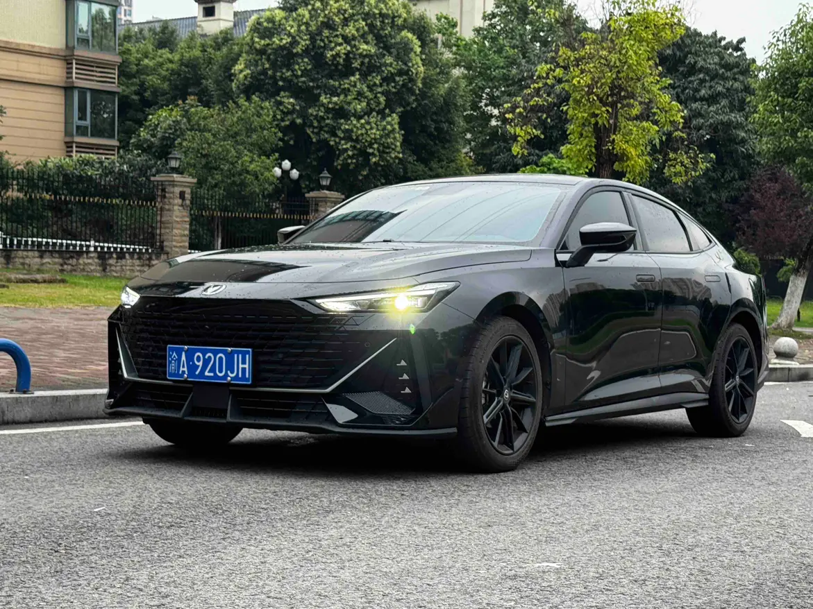 Changan UNI-V