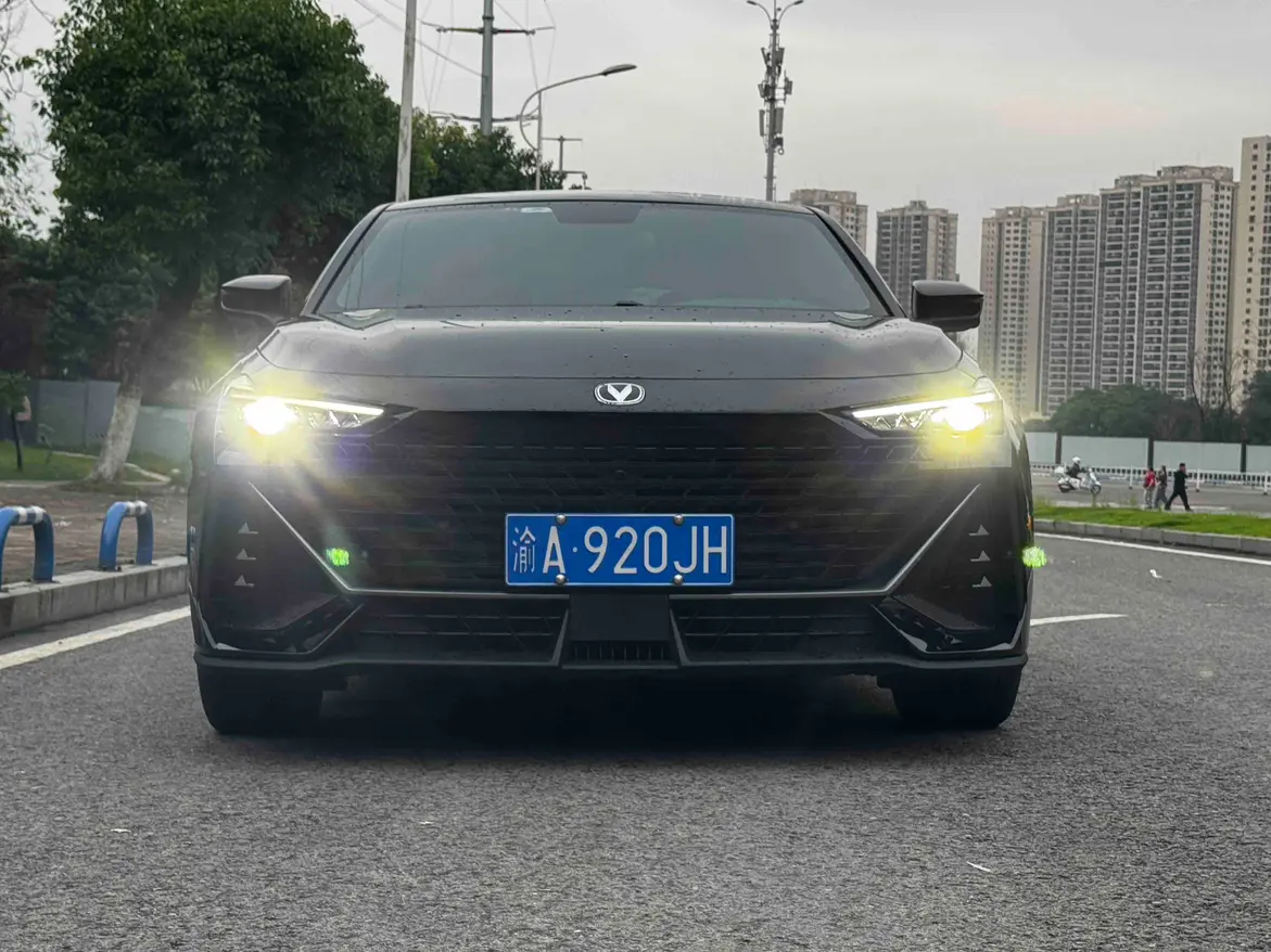 Changan UNI-V
