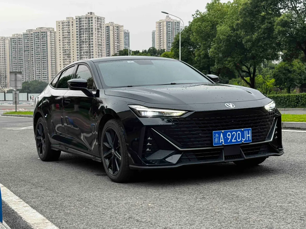 Changan UNI-V