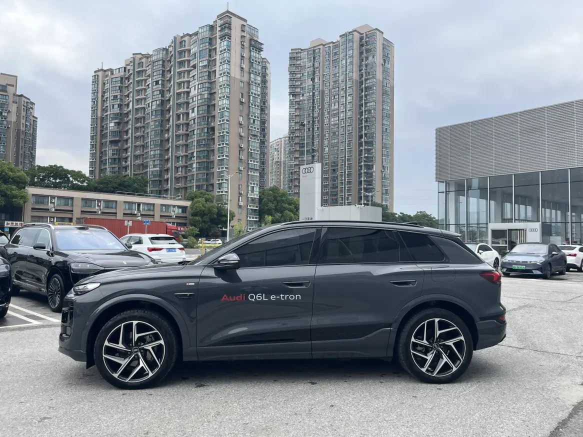 Audi Q6L e-tron