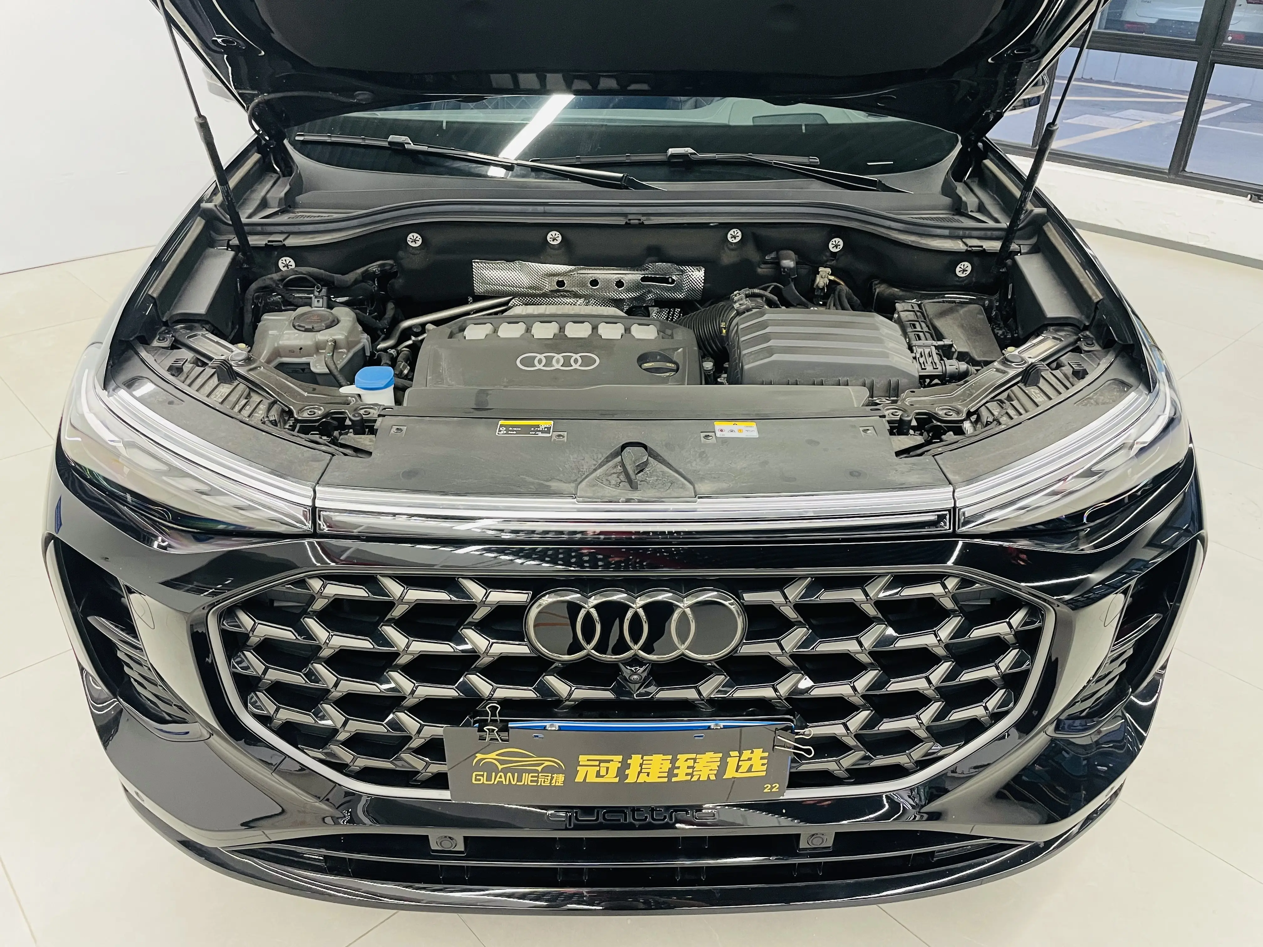 Audi Q6