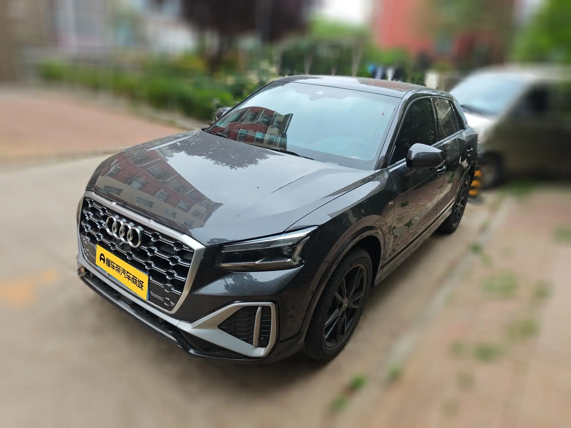 Audi Q2L