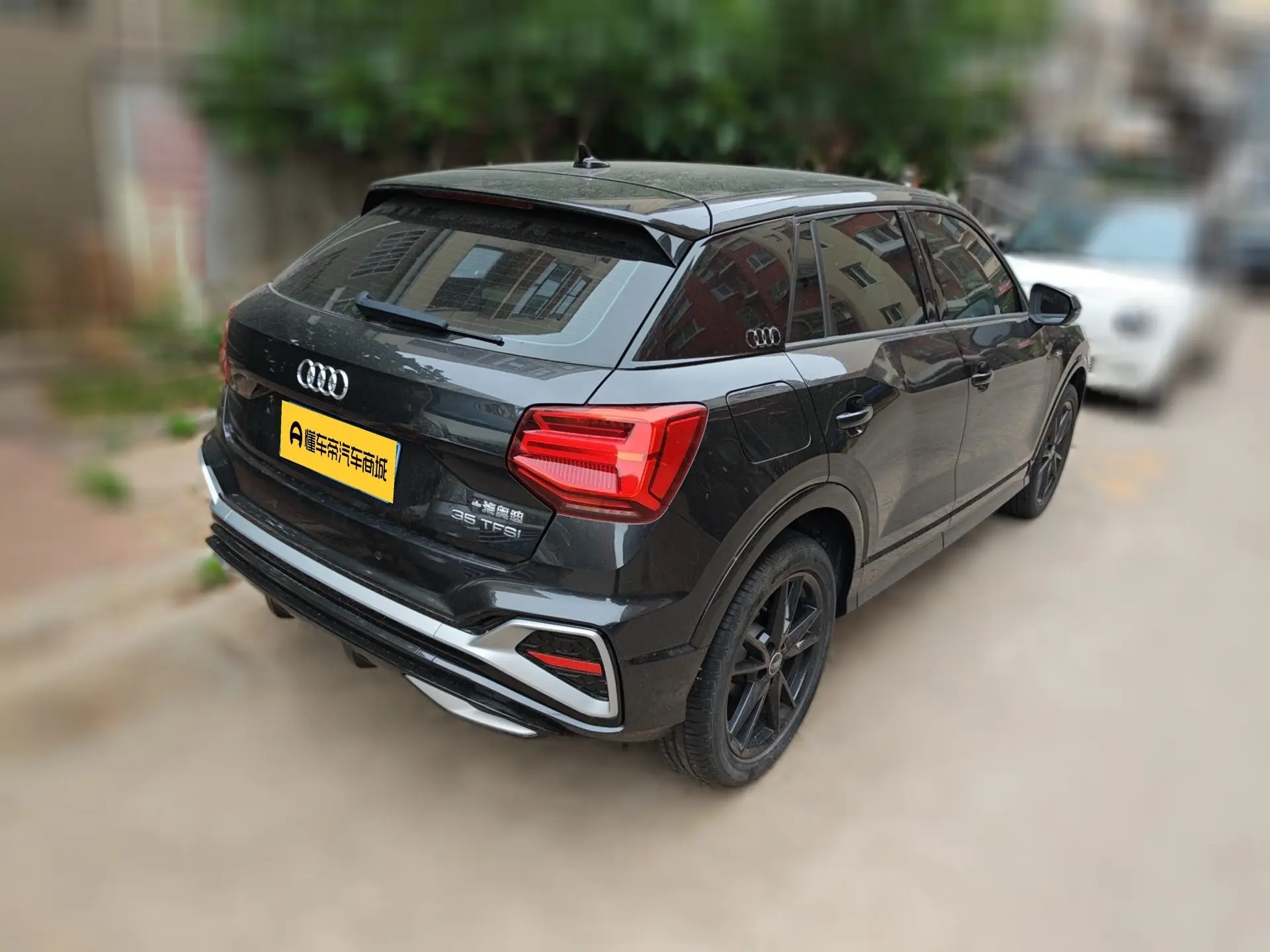 Audi Q2L