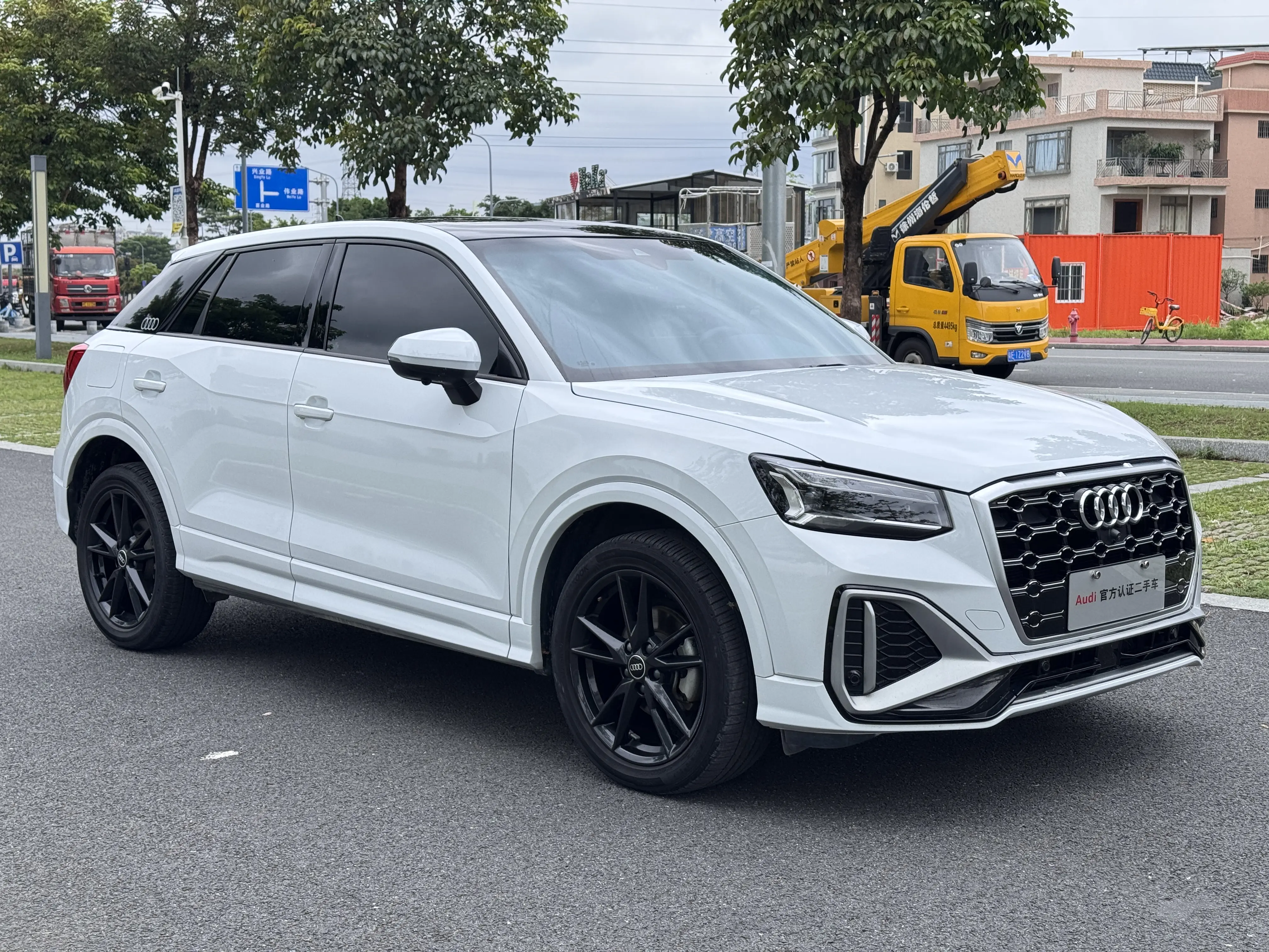 Audi Q2L