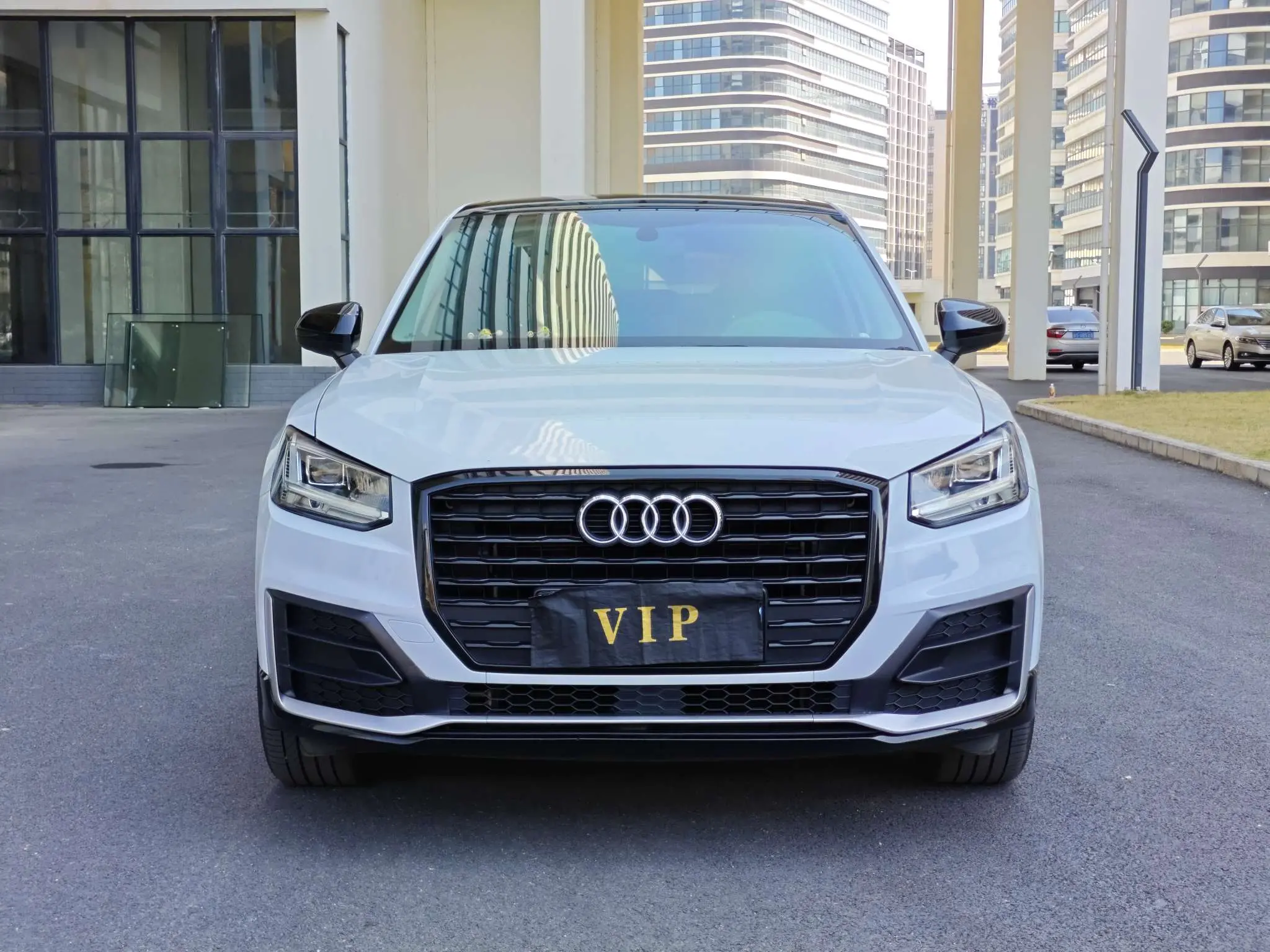 Audi Q2L
