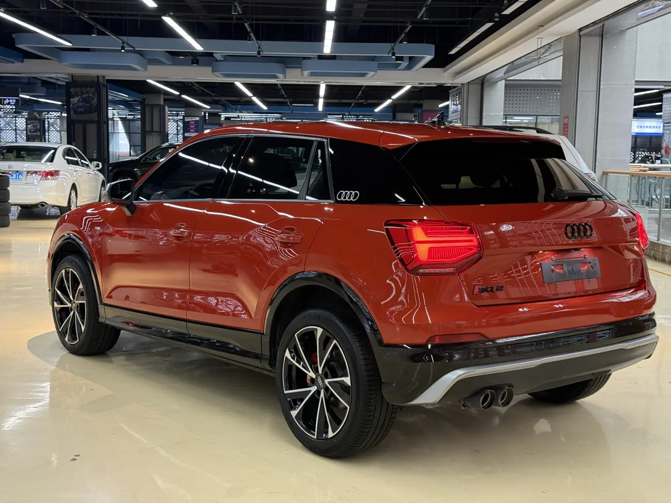 Audi Q2L