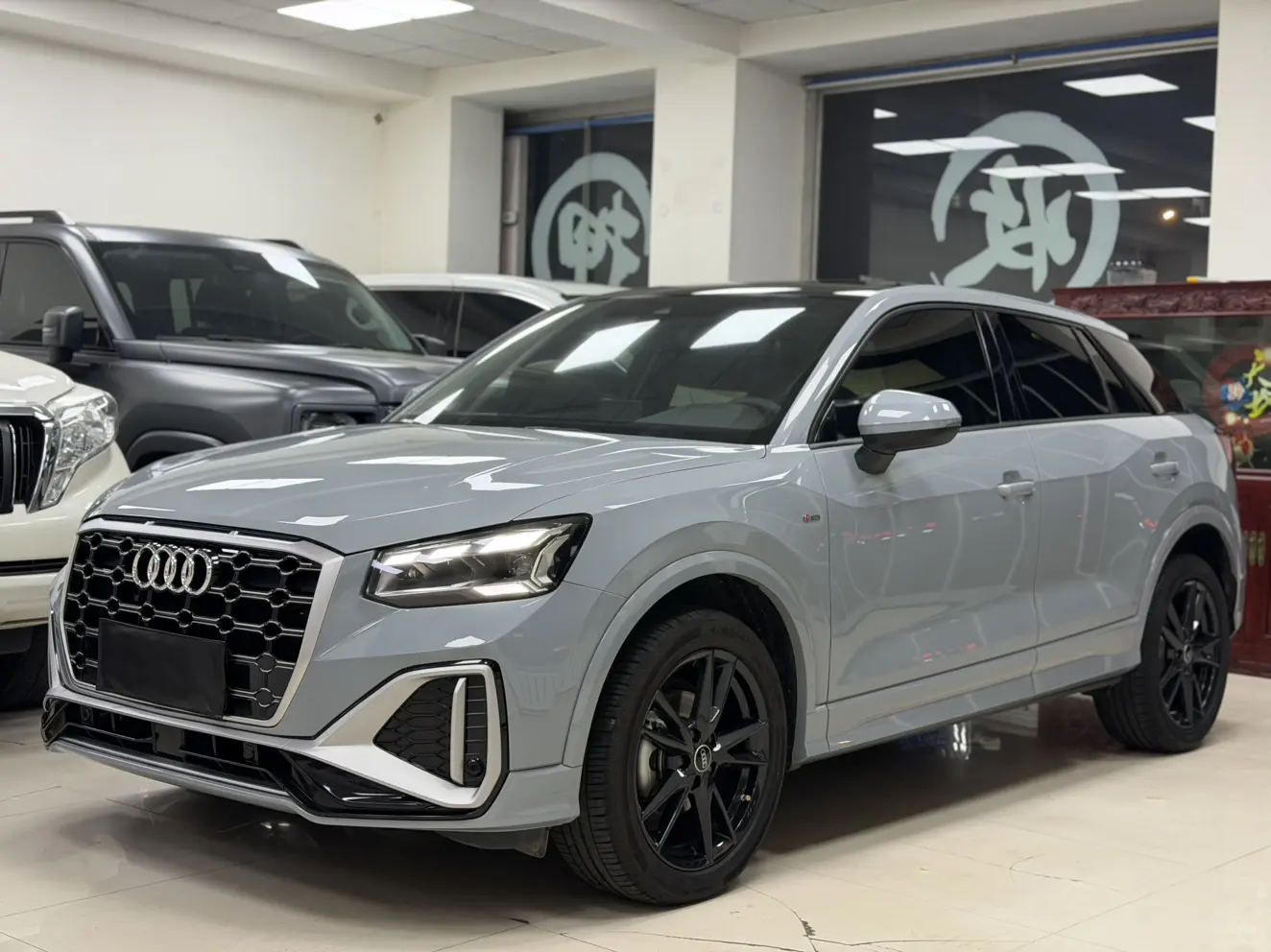 Audi Q2L