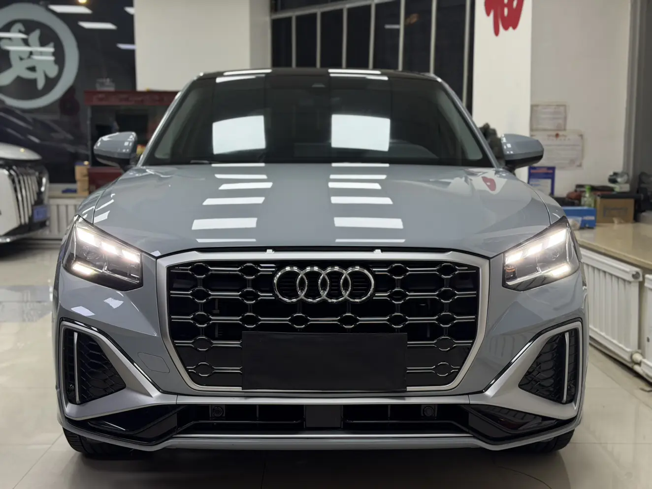Audi Q2L