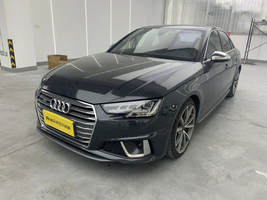 Audi S4