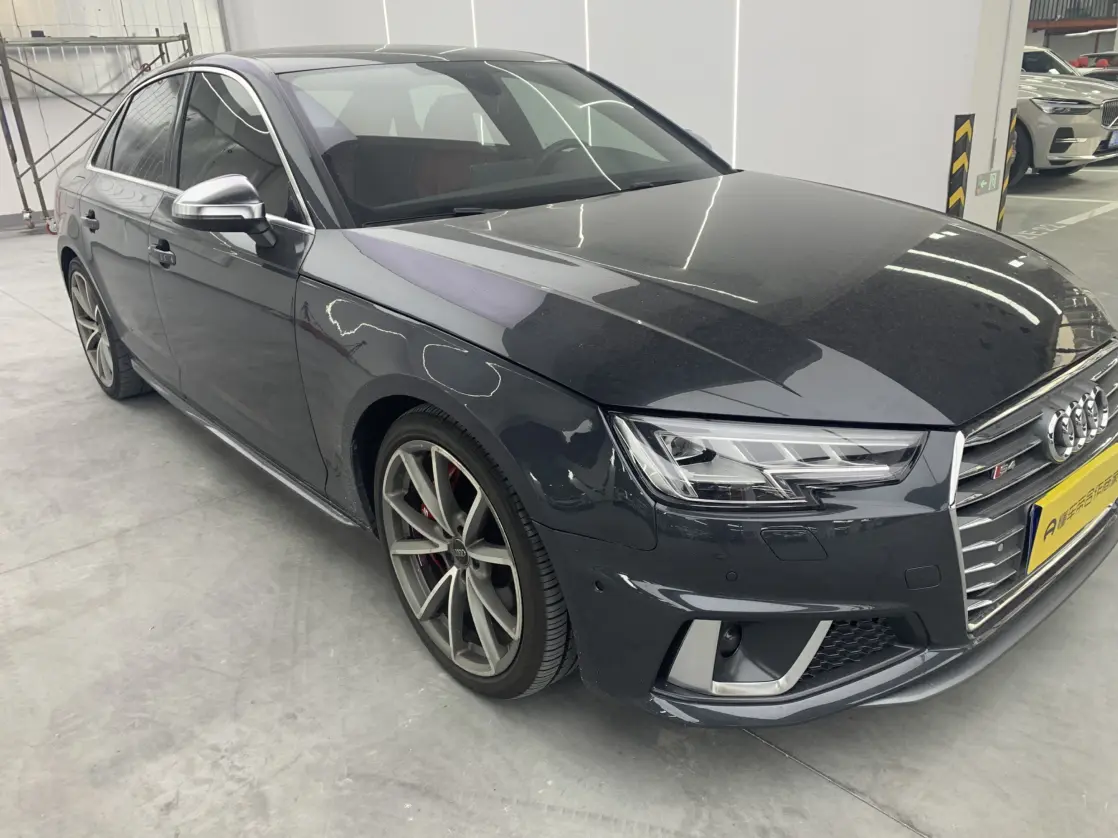 Audi S4