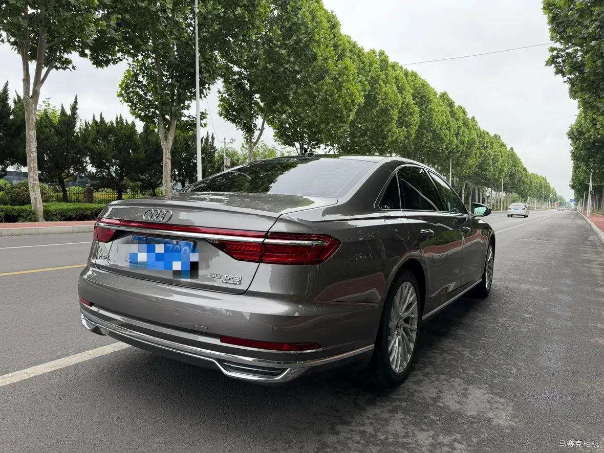 Audi A8