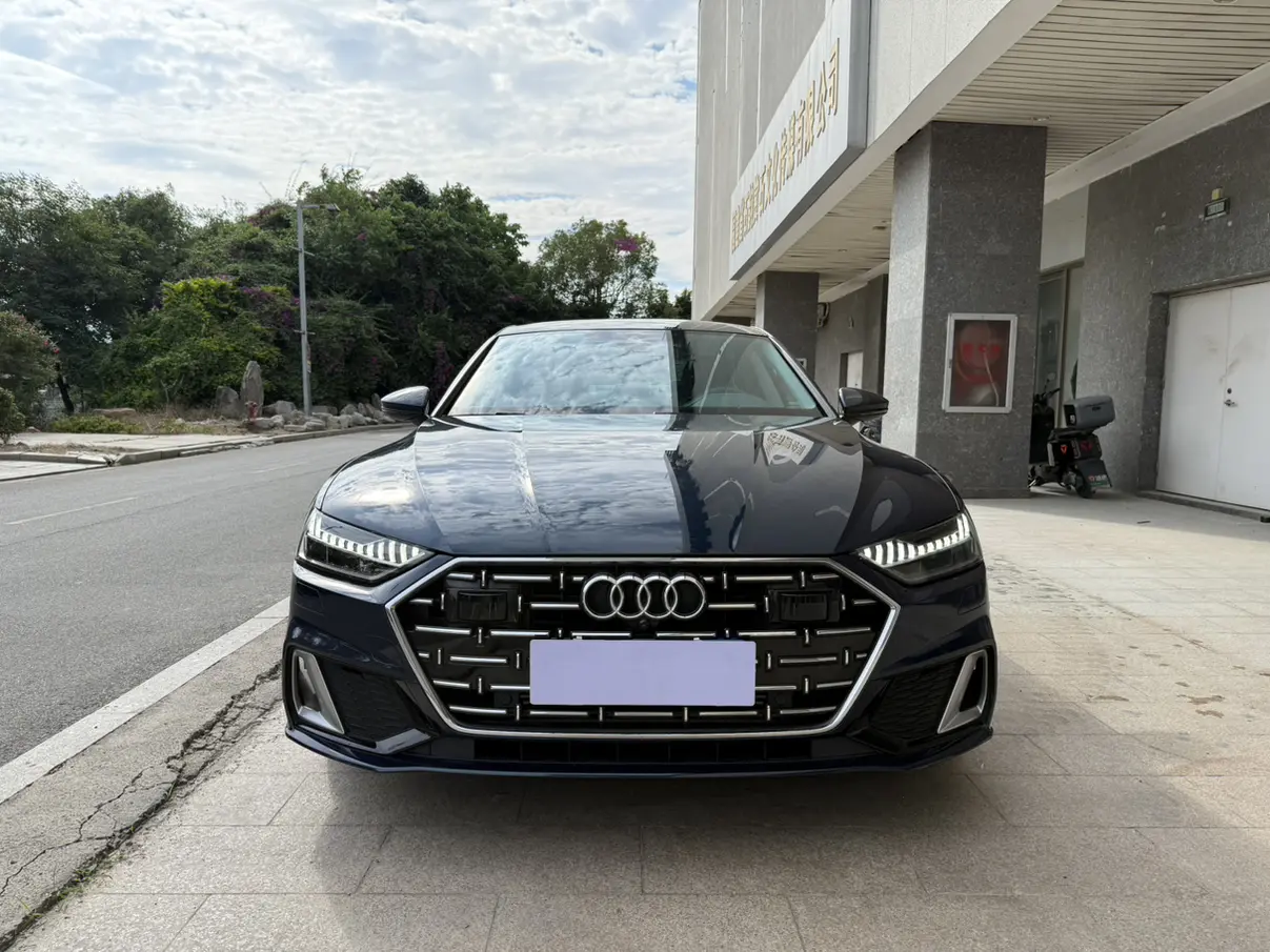 Audi A7L