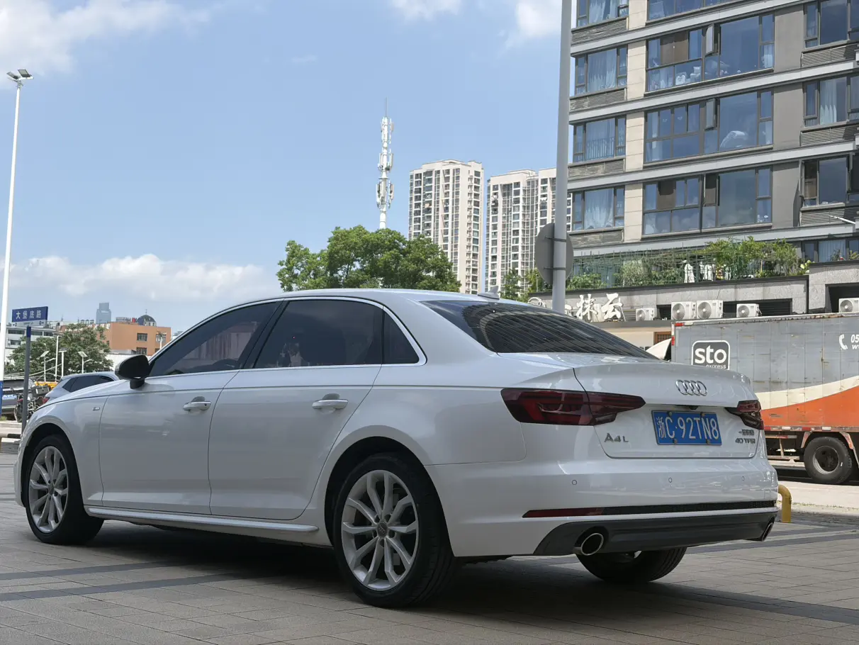 Audi A4L