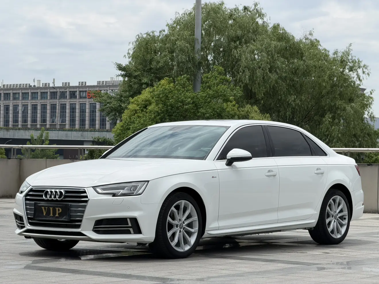 Audi A4L