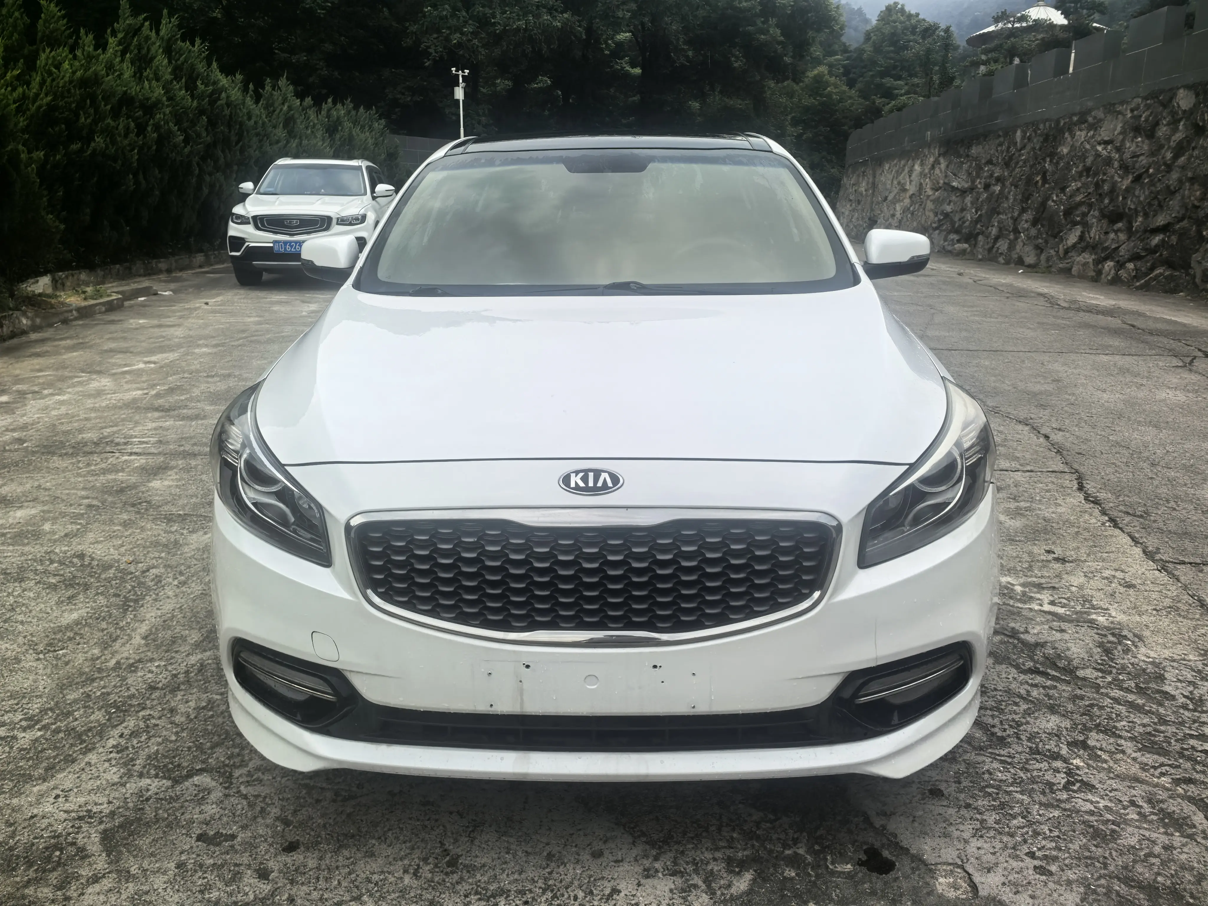 Kia K4