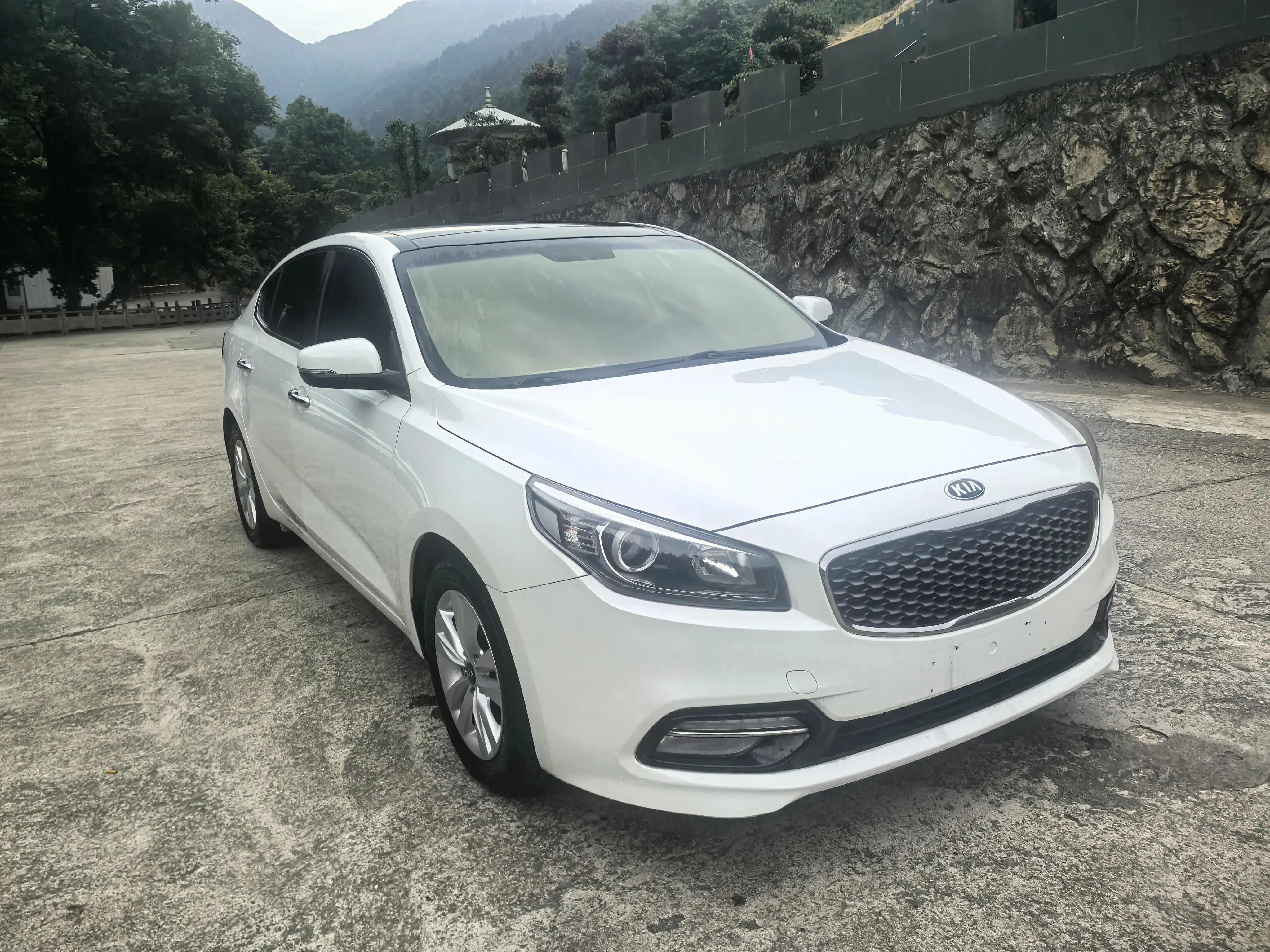 Kia K4