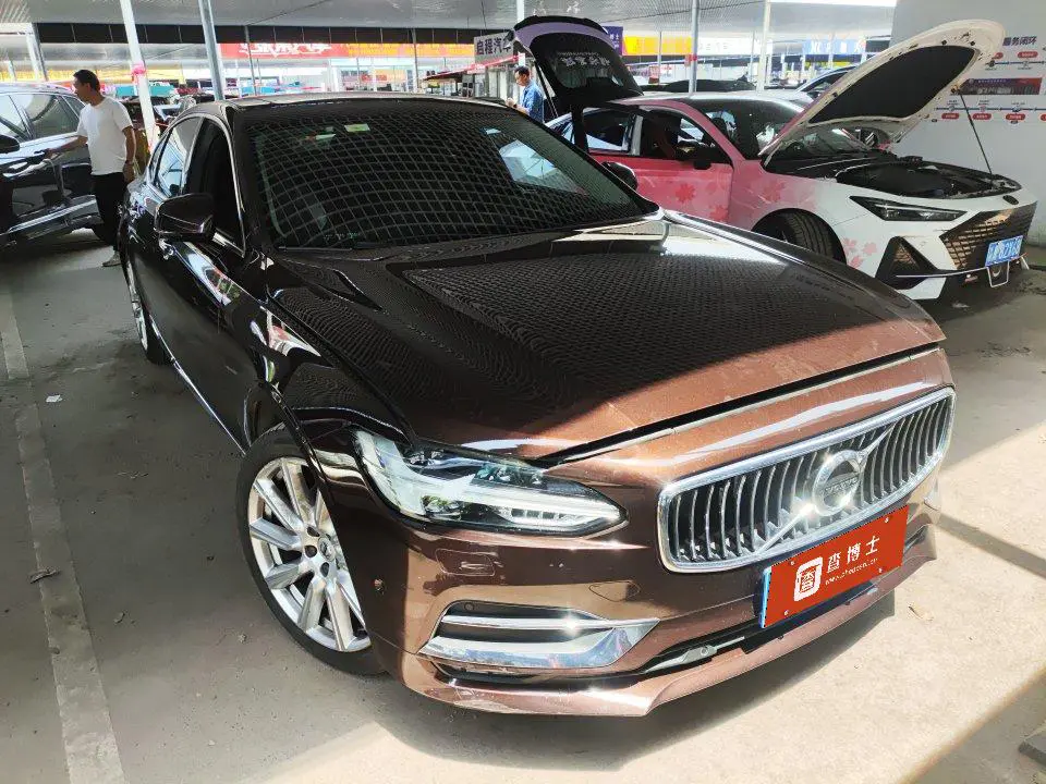 Volvo S90