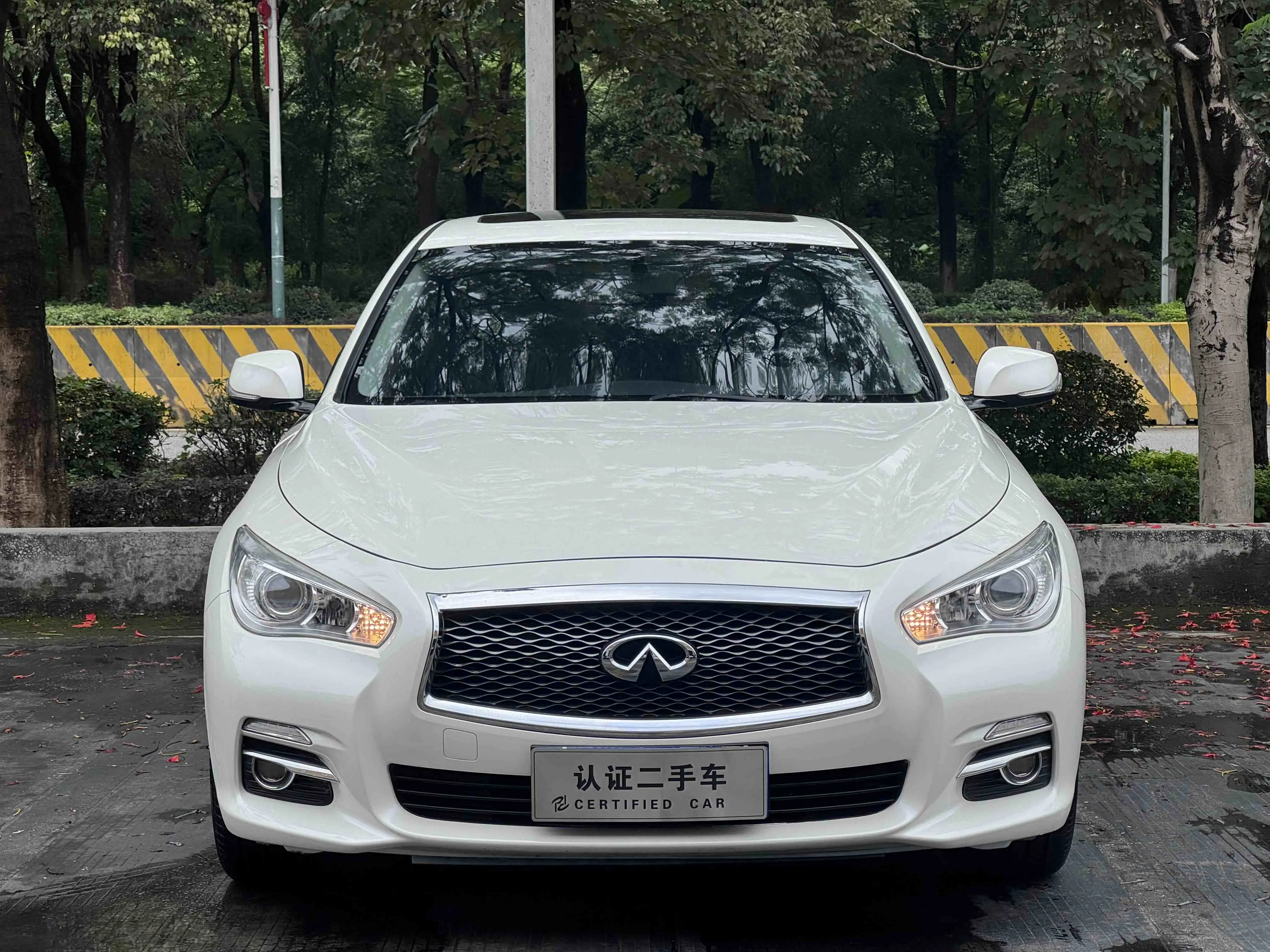 Infiniti Q50L
