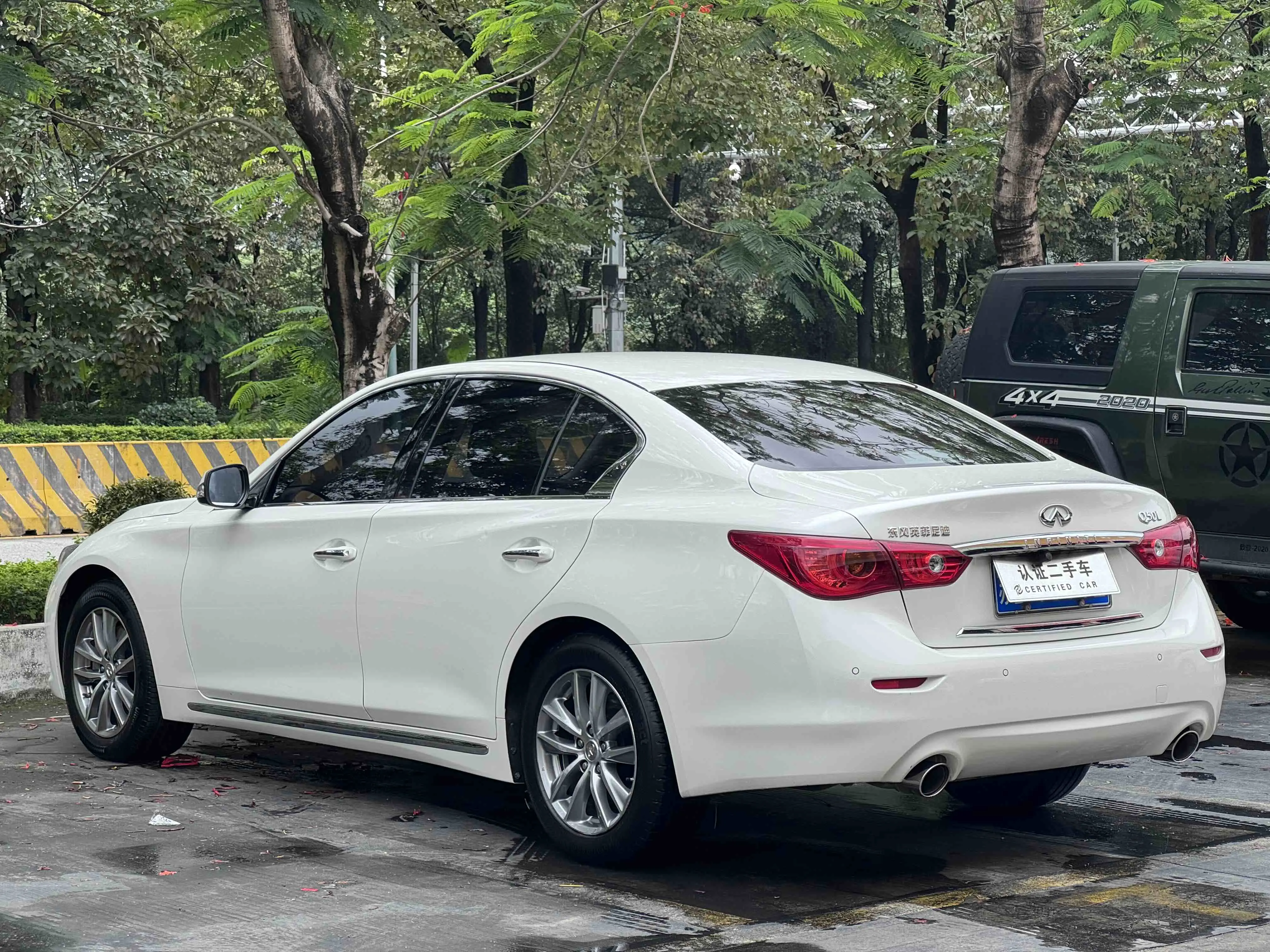 Infiniti Q50L